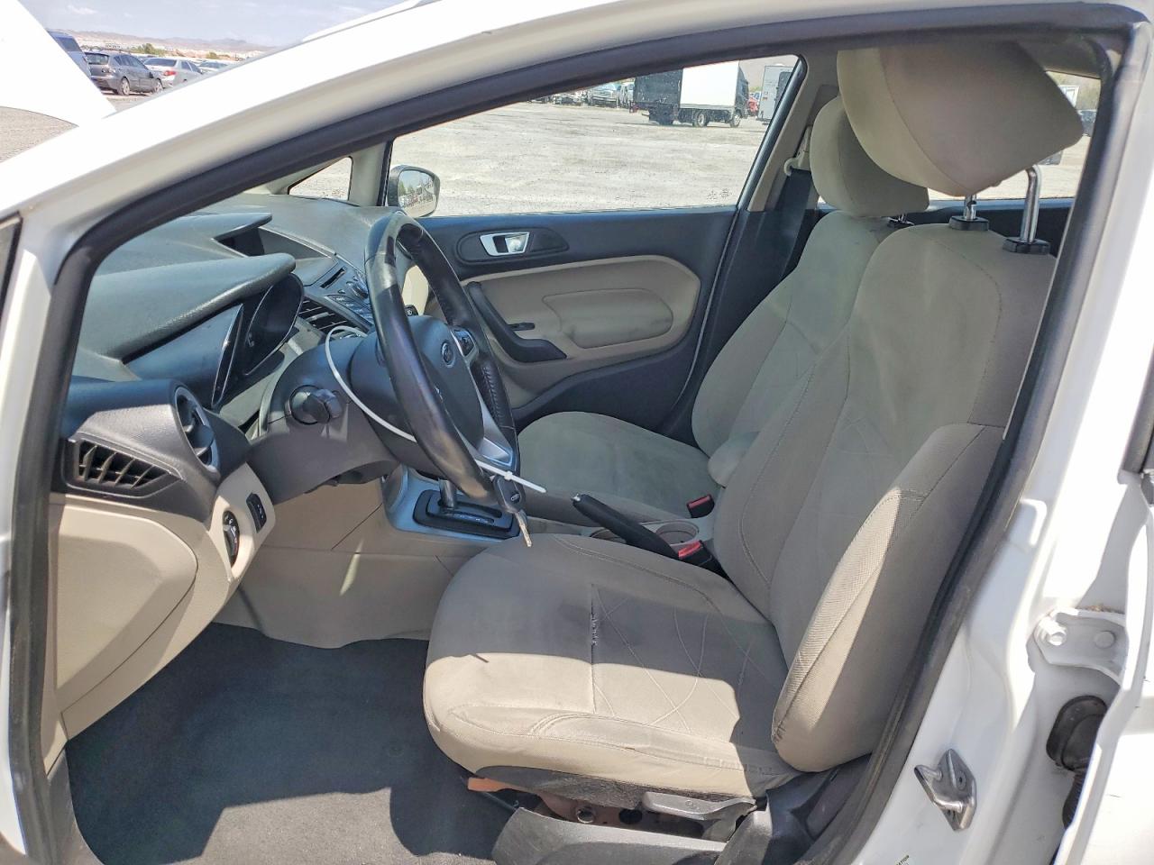 2015 Ford Fiesta Se White vin: 3FADP4EJ3FM146068