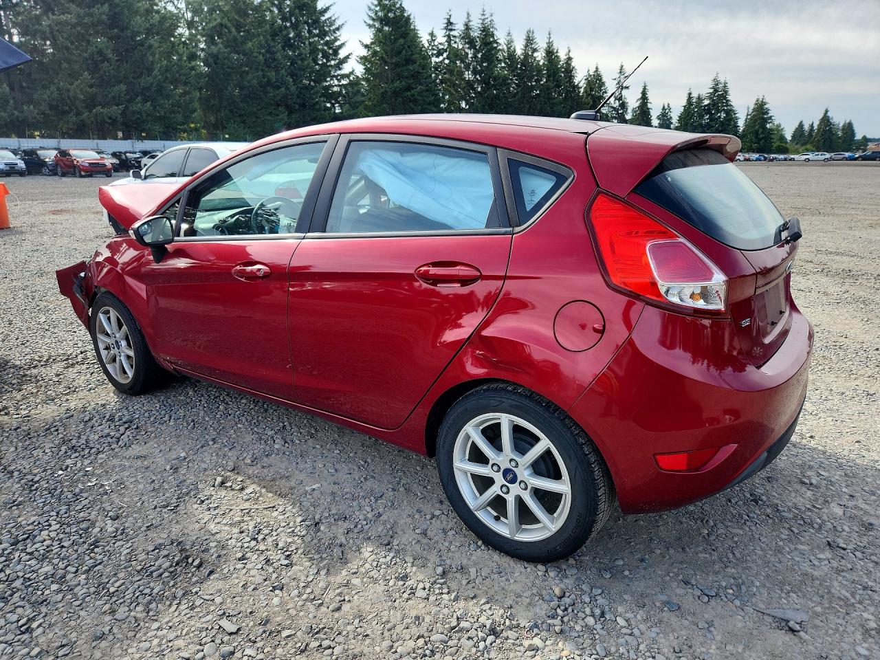 2015 Ford Fiesta Se Red vin: 3FADP4EJ3FM196839