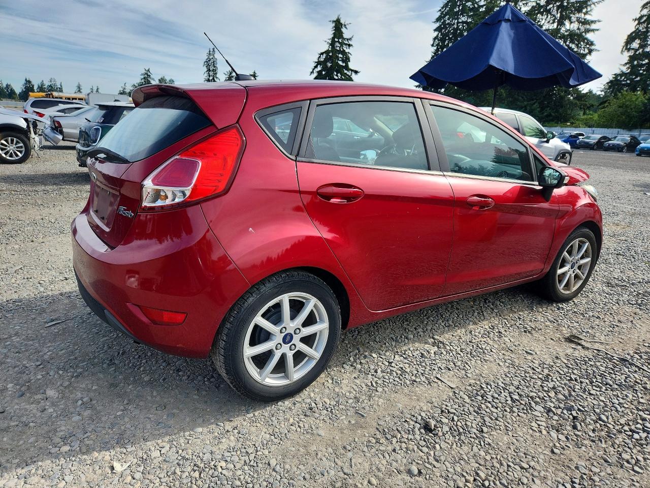 2015 Ford Fiesta Se Red vin: 3FADP4EJ3FM196839