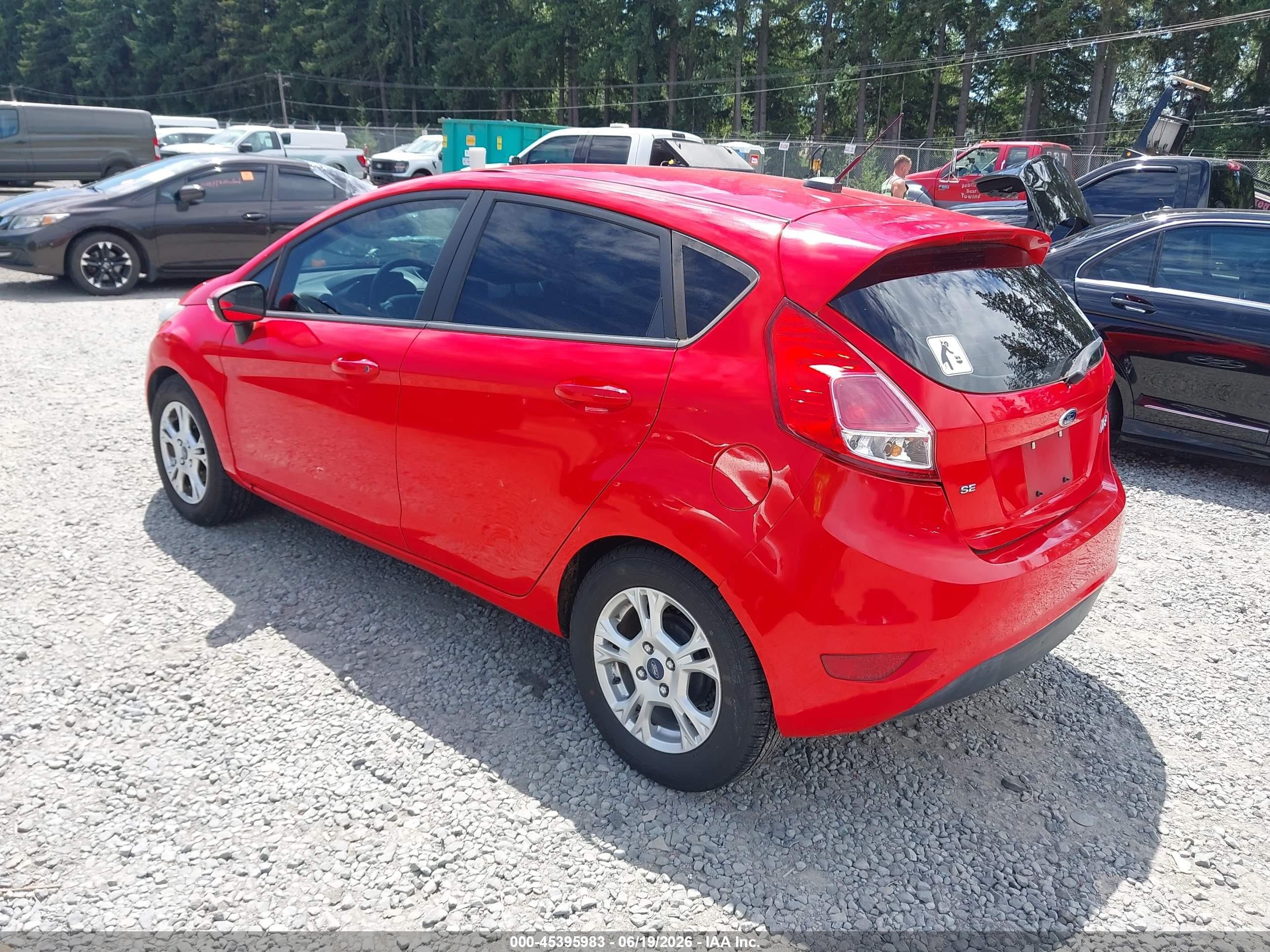 2015 Ford Fiesta Se Red vin: 3FADP4EJ3FM200551