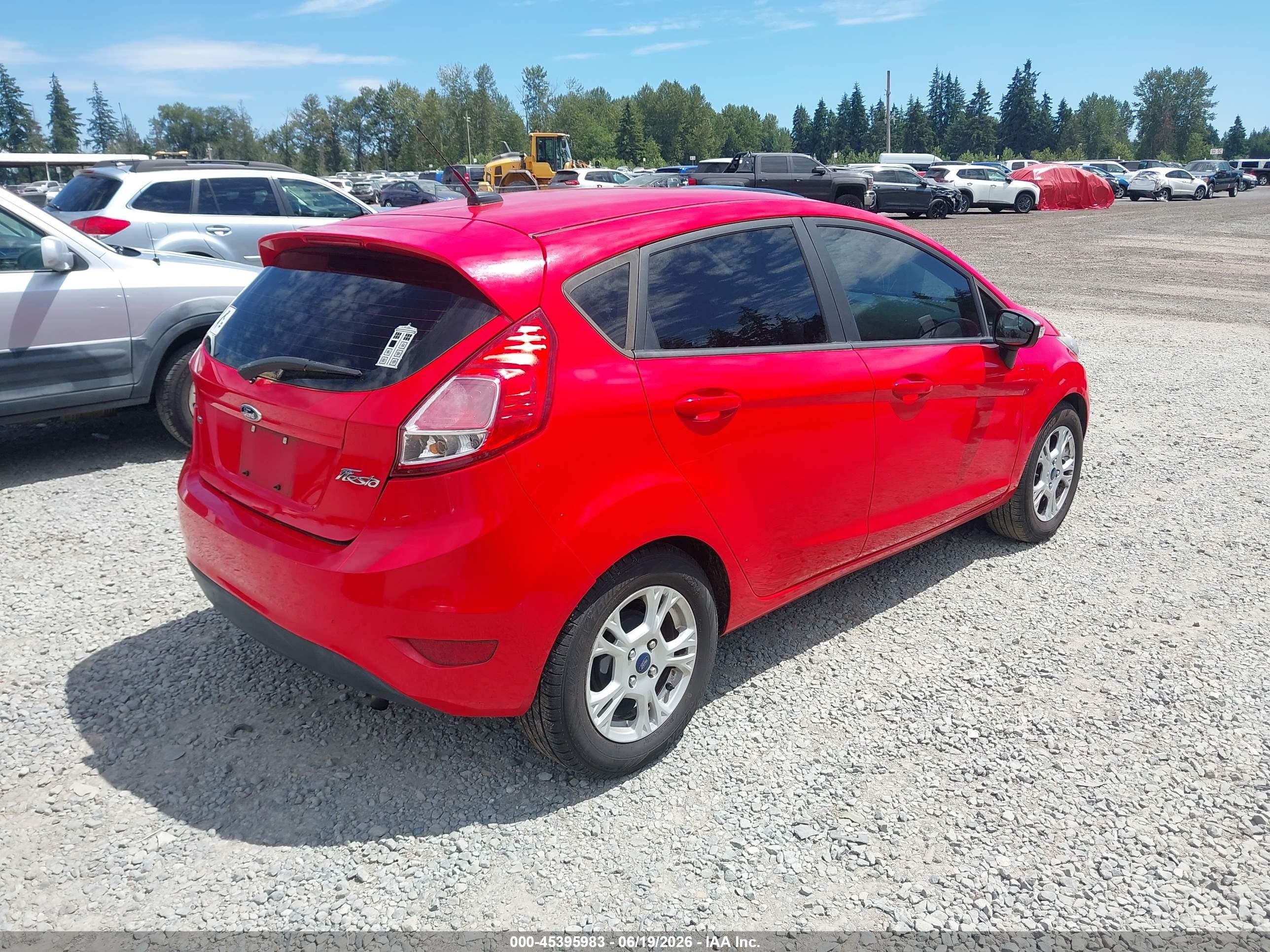 2015 Ford Fiesta Se Red vin: 3FADP4EJ3FM200551