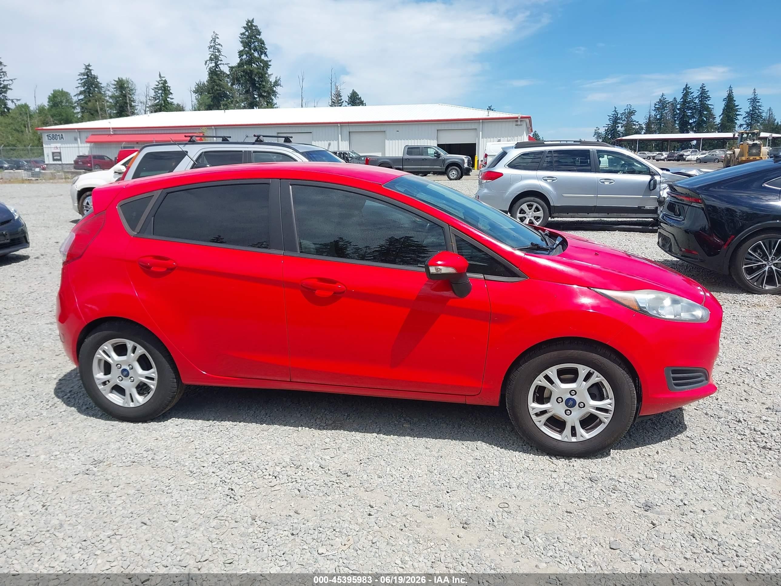 2015 Ford Fiesta Se Red vin: 3FADP4EJ3FM200551