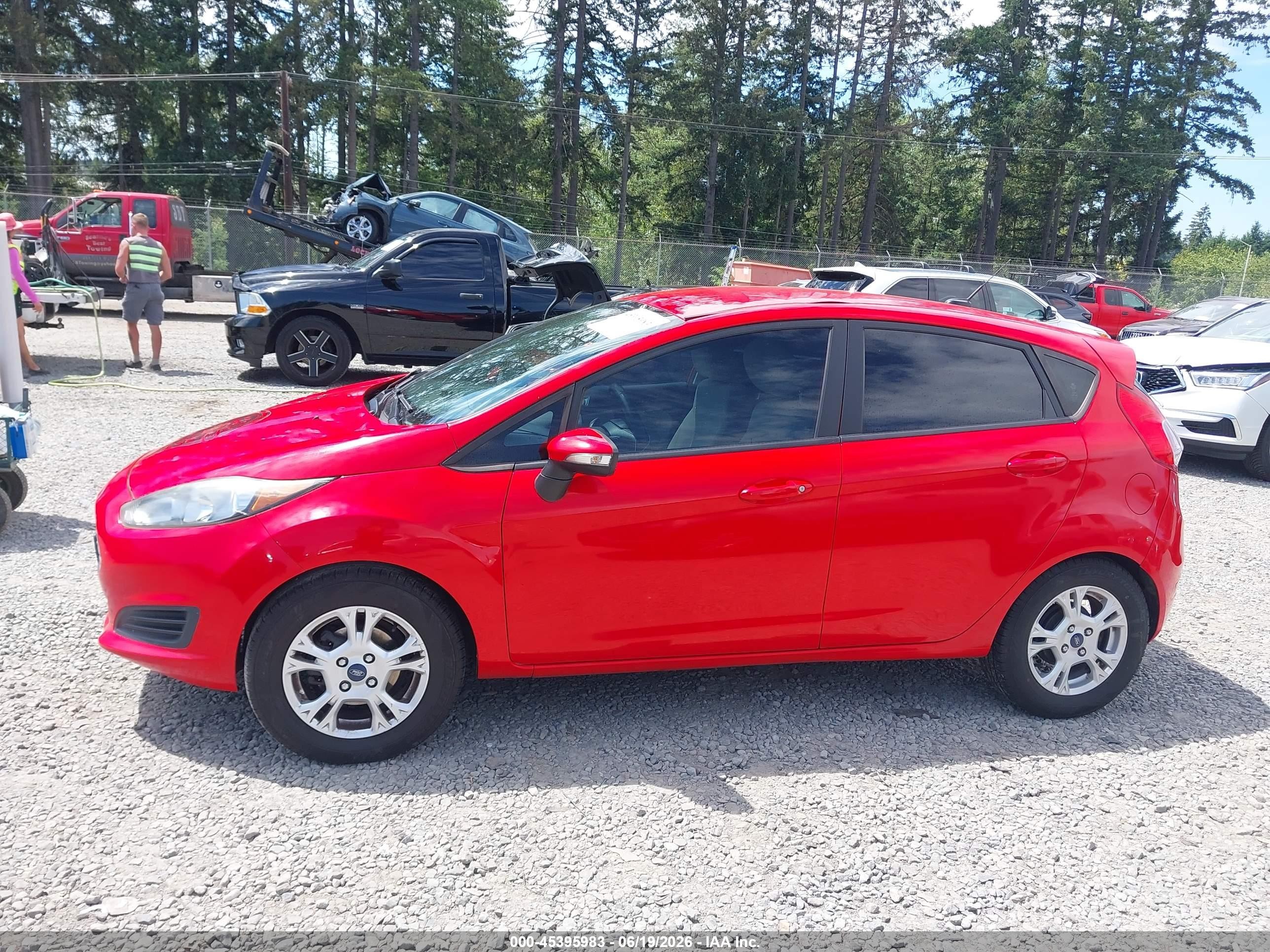 2015 Ford Fiesta Se Red vin: 3FADP4EJ3FM200551