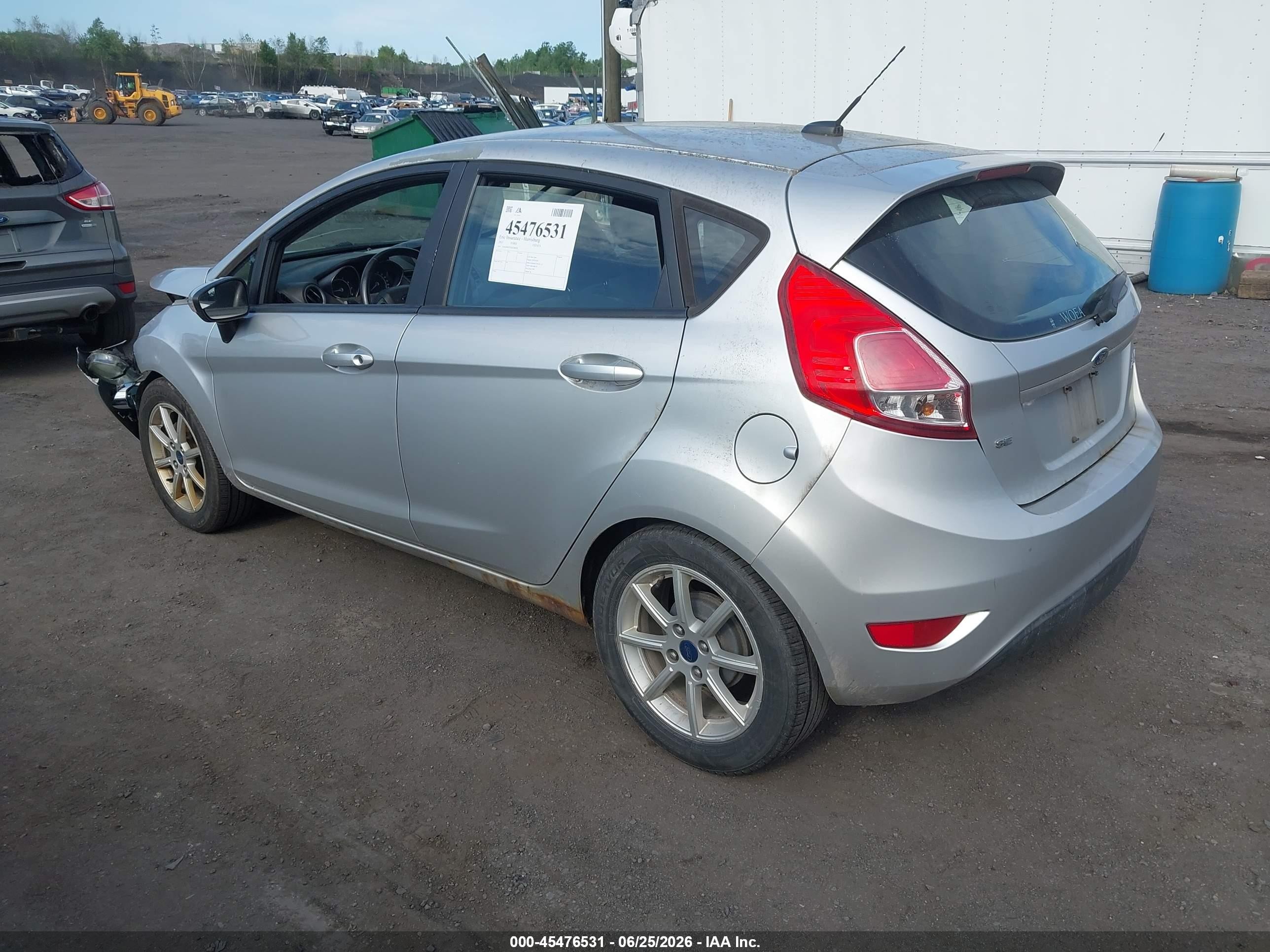 2015 Ford Fiesta Se Silver vin: 3FADP4EJ3FM208908