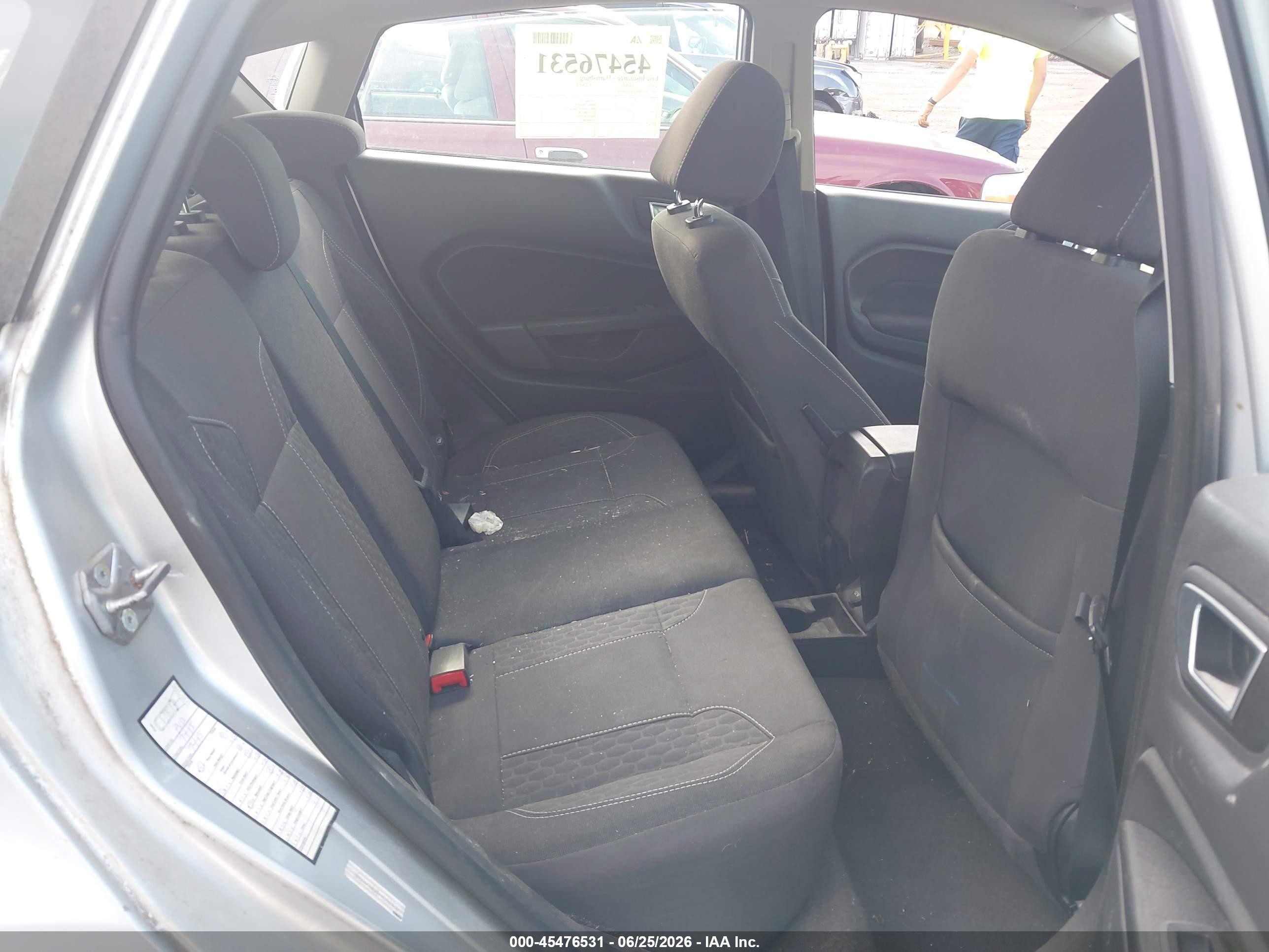 2015 Ford Fiesta Se Silver vin: 3FADP4EJ3FM208908
