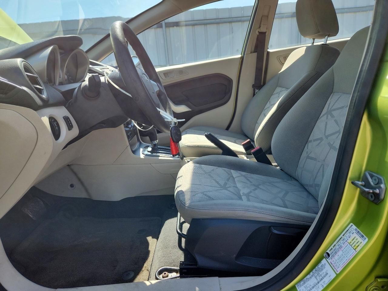 2011 Ford Fiesta Se Зеленый vin: 3FADP4EJ4BM142167