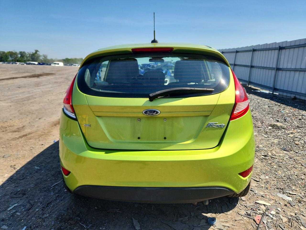 2011 Ford Fiesta Se Зеленый vin: 3FADP4EJ4BM142167