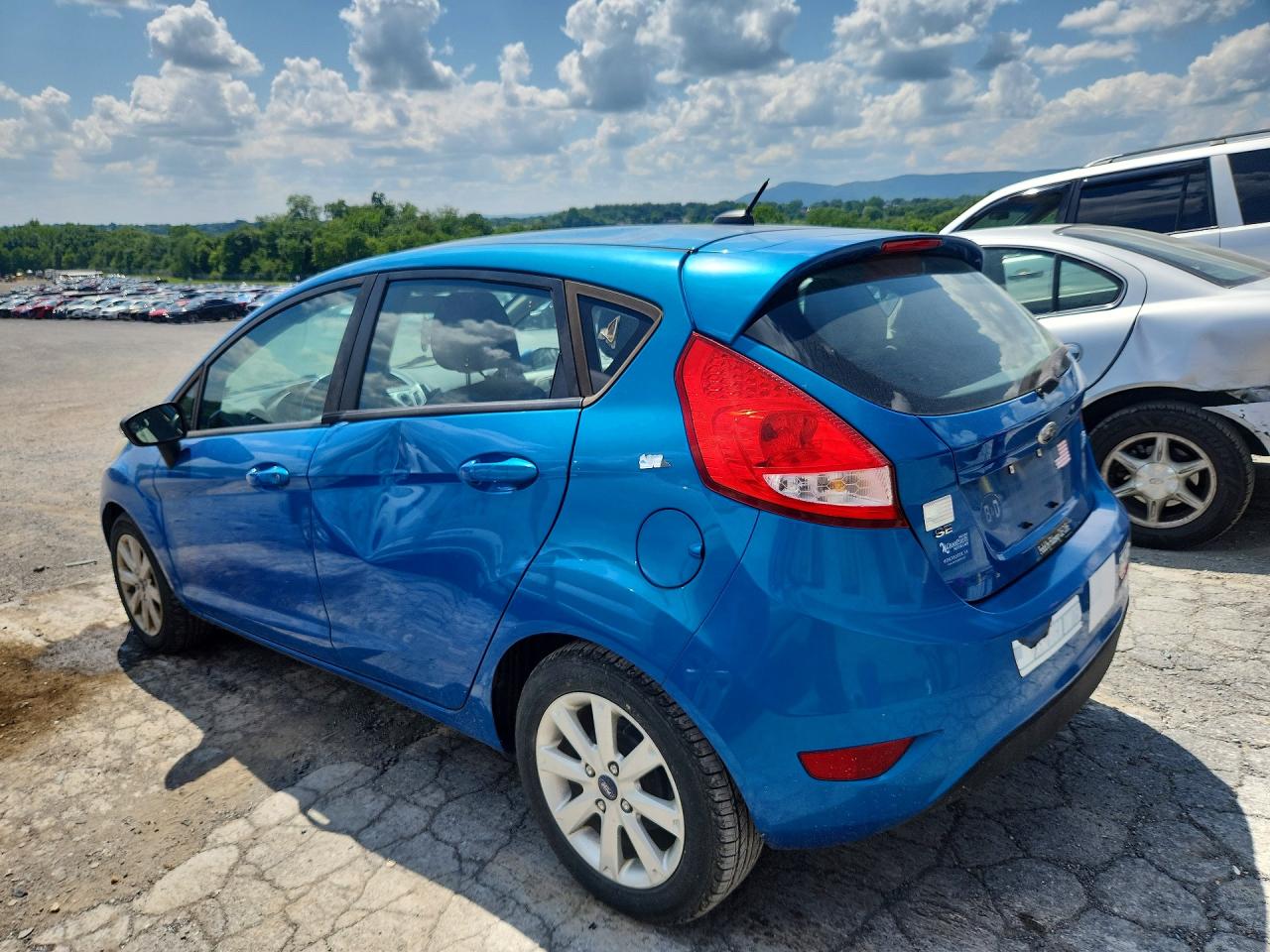 2013 Ford Fiesta Se Blue vin: 3FADP4EJ4DM107406