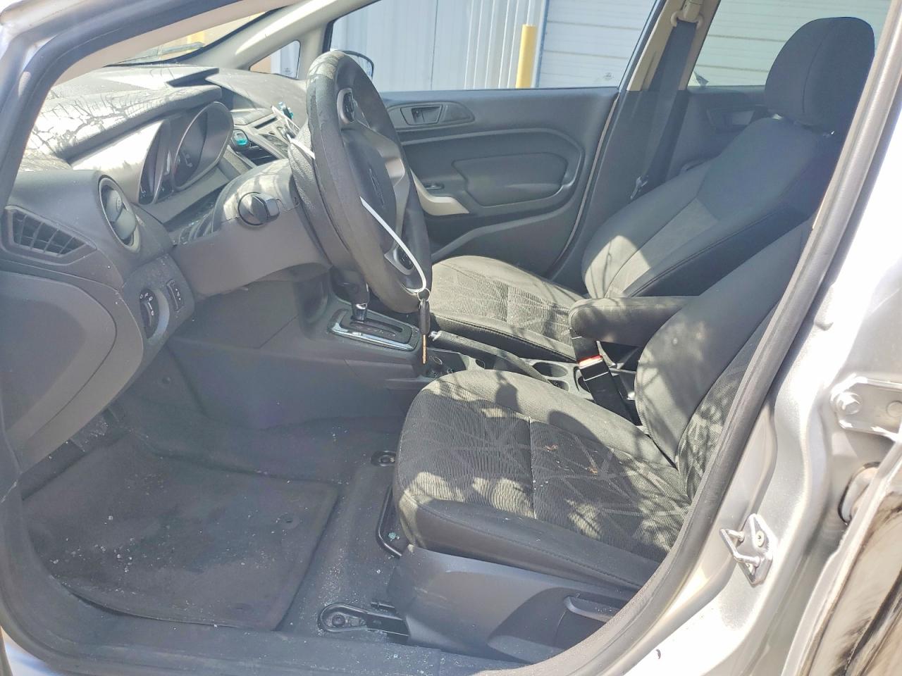 2013 Ford Fiesta Se Серебряный vin: 3FADP4EJ4DM158713