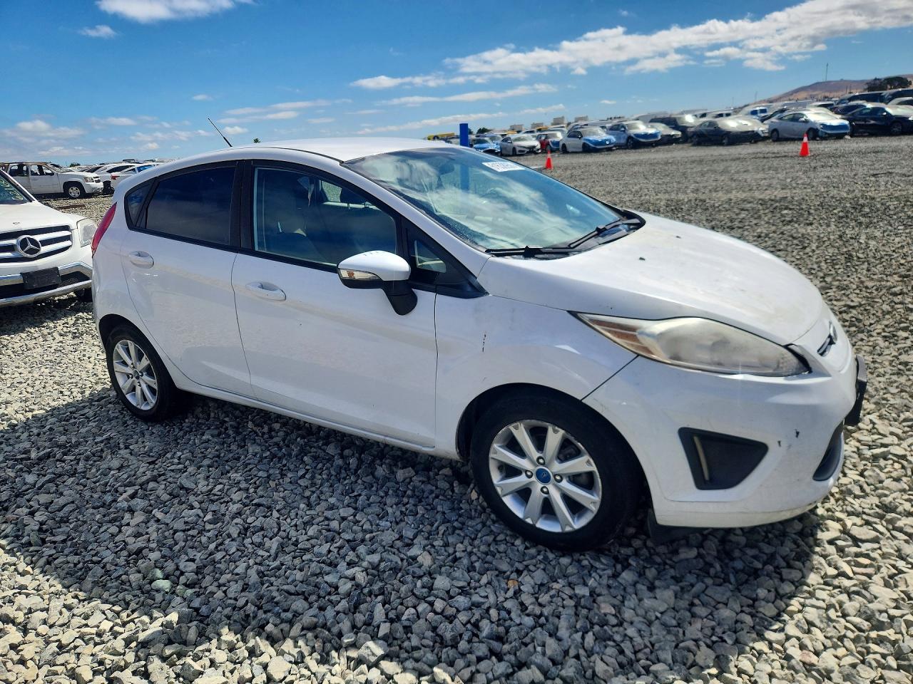 2013 Ford Fiesta Se White vin: 3FADP4EJ4DM159442