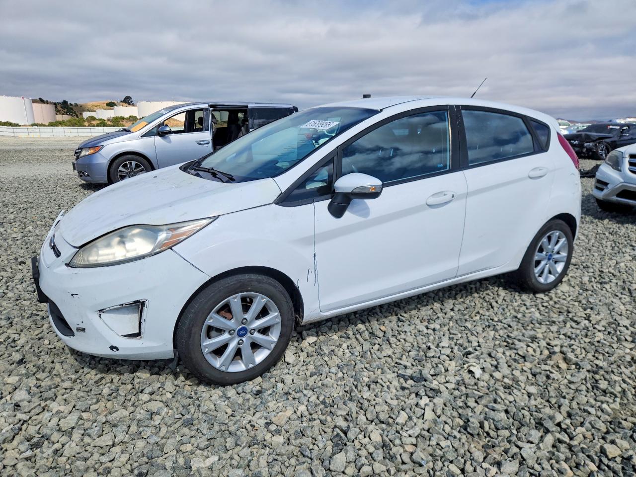 2013 Ford Fiesta Se White vin: 3FADP4EJ4DM159442