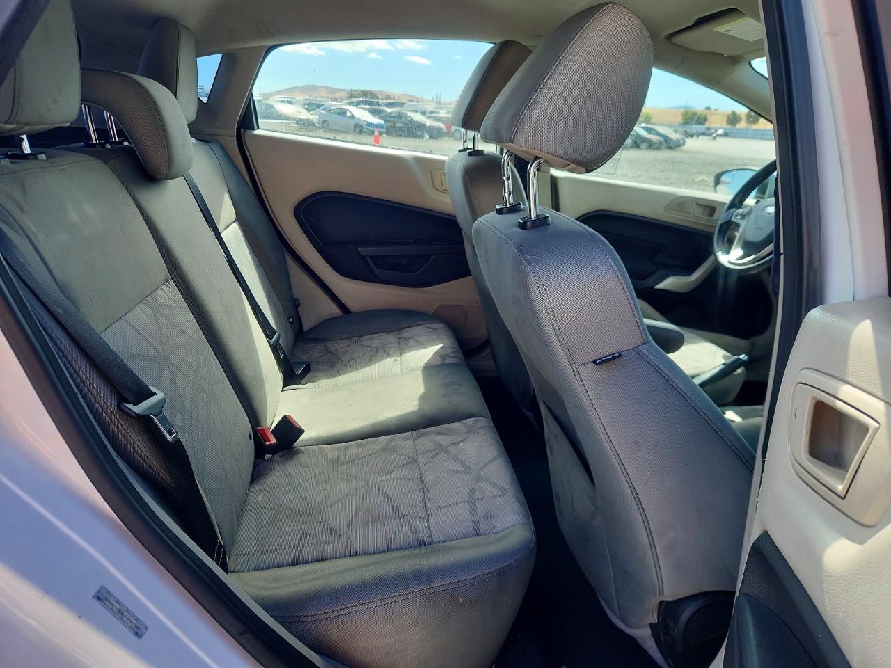 2013 Ford Fiesta Se White vin: 3FADP4EJ4DM159442