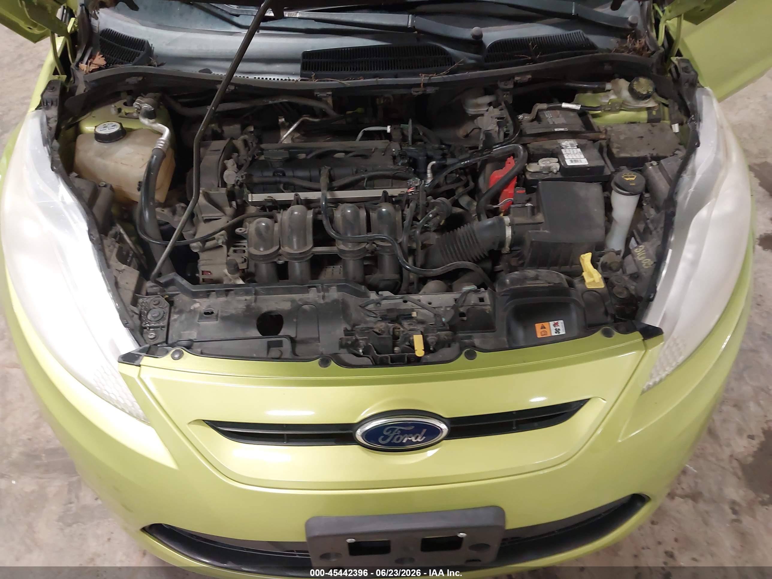 2013 Ford Fiesta Se Зеленый vin: 3FADP4EJ4DM220207