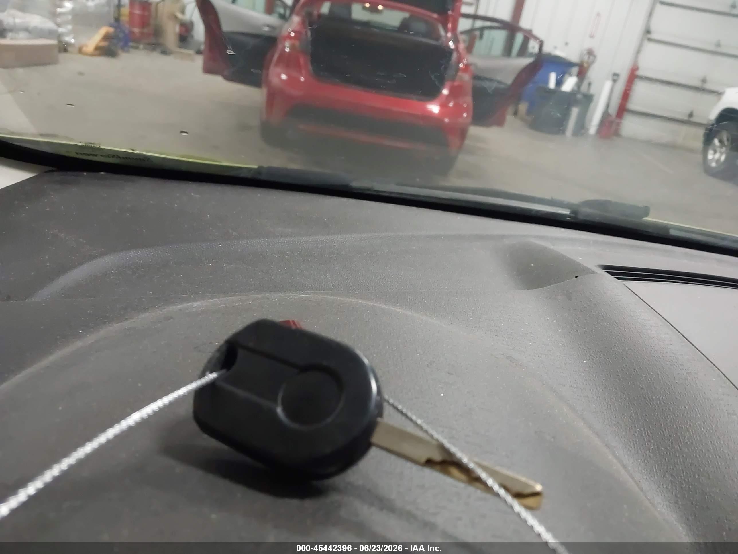 2013 Ford Fiesta Se Зеленый vin: 3FADP4EJ4DM220207