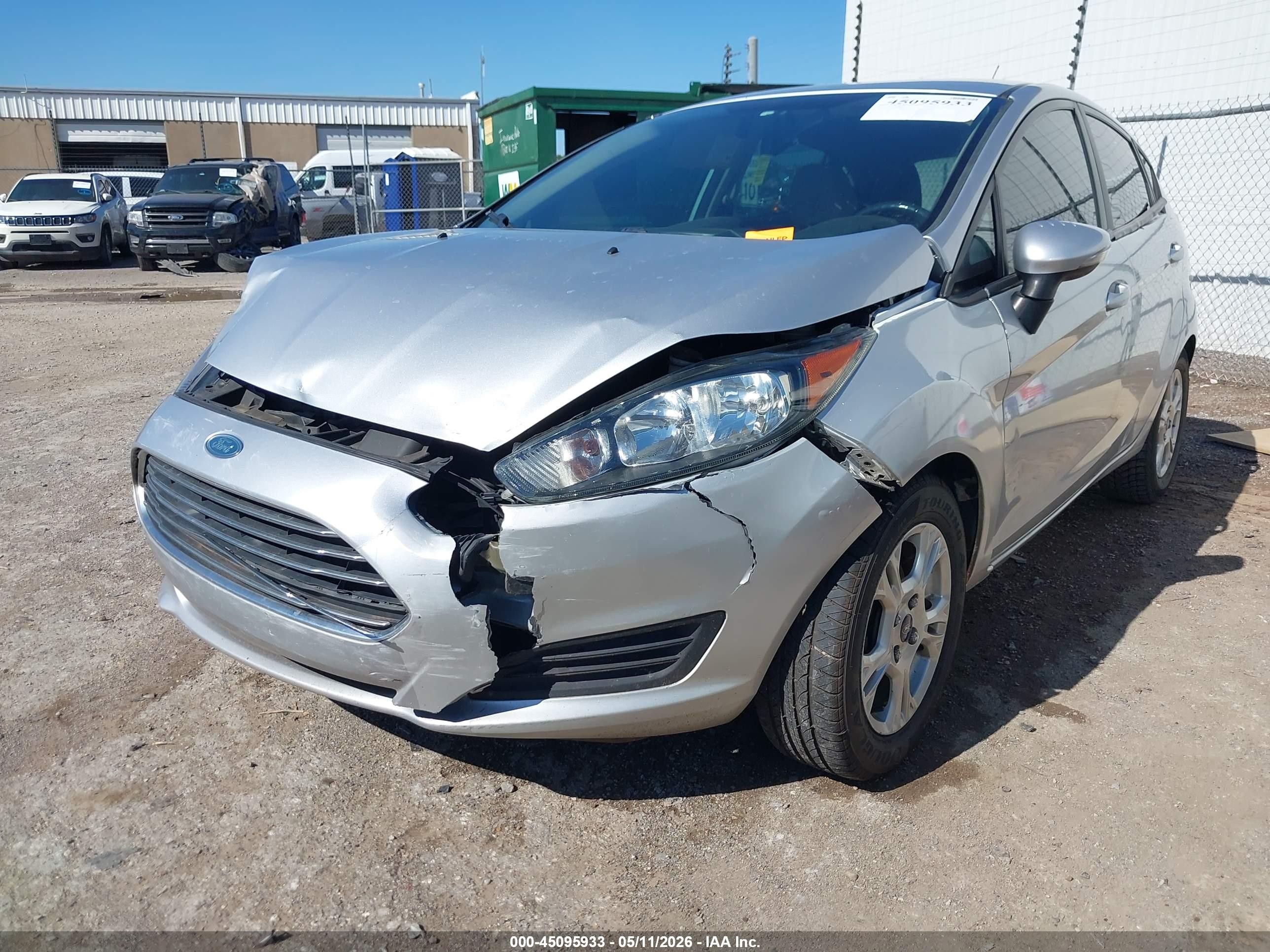 2014 Ford Fiesta Se Silver vin: 3FADP4EJ4EM118181