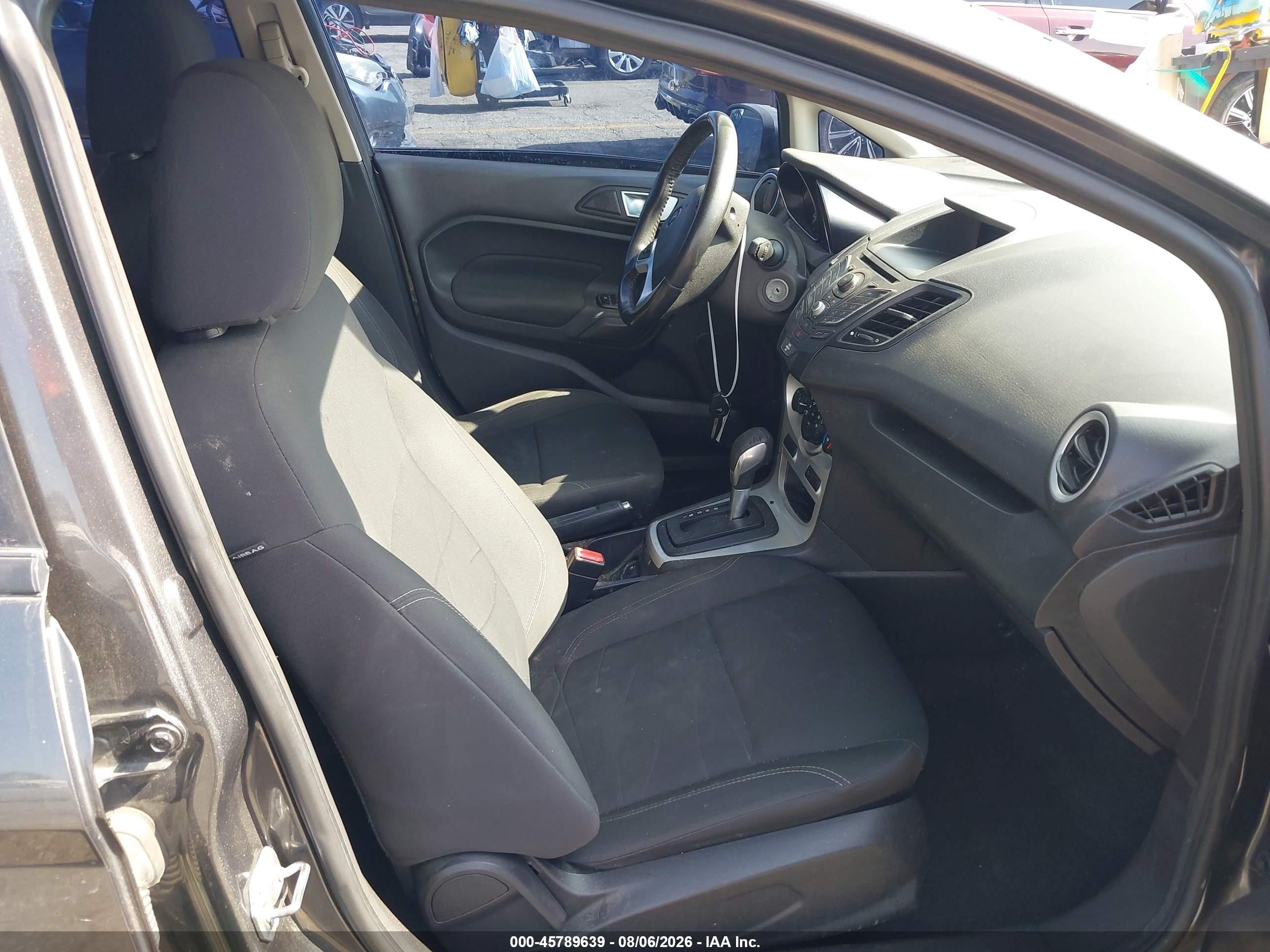 2015 Ford Fiesta Se Gray vin: 3FADP4EJ4FM122510