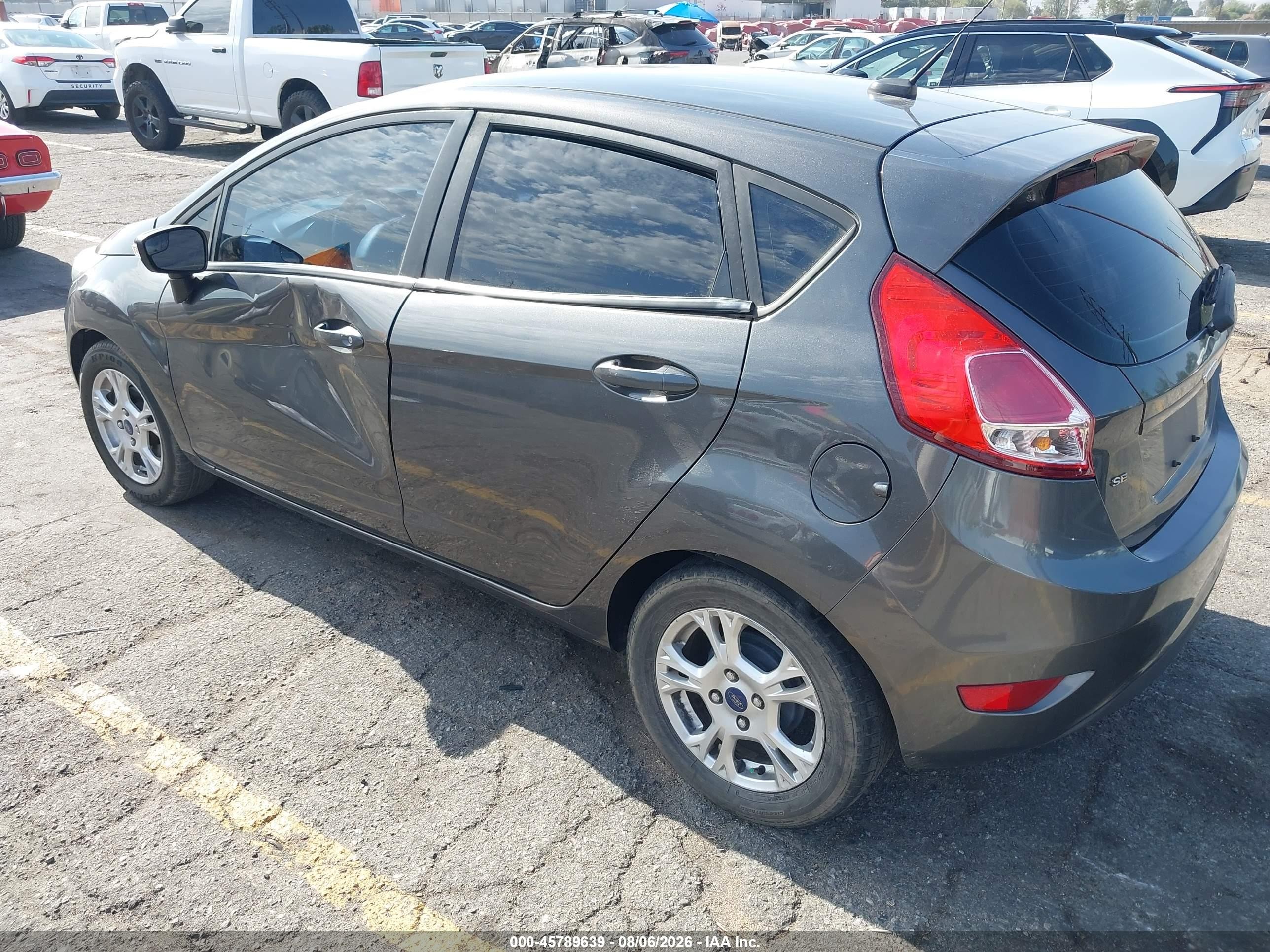 2015 Ford Fiesta Se Gray vin: 3FADP4EJ4FM122510