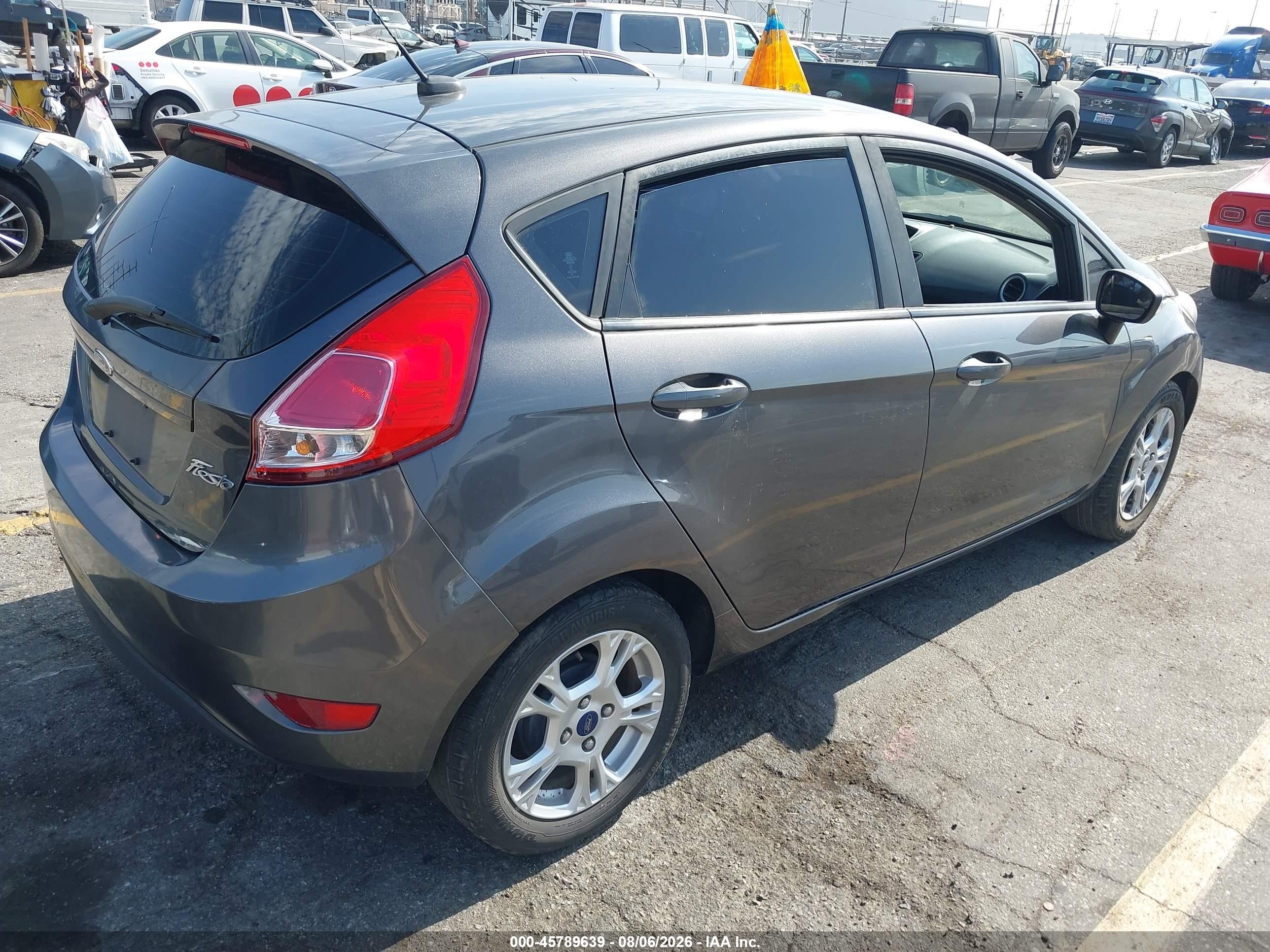 2015 Ford Fiesta Se Gray vin: 3FADP4EJ4FM122510