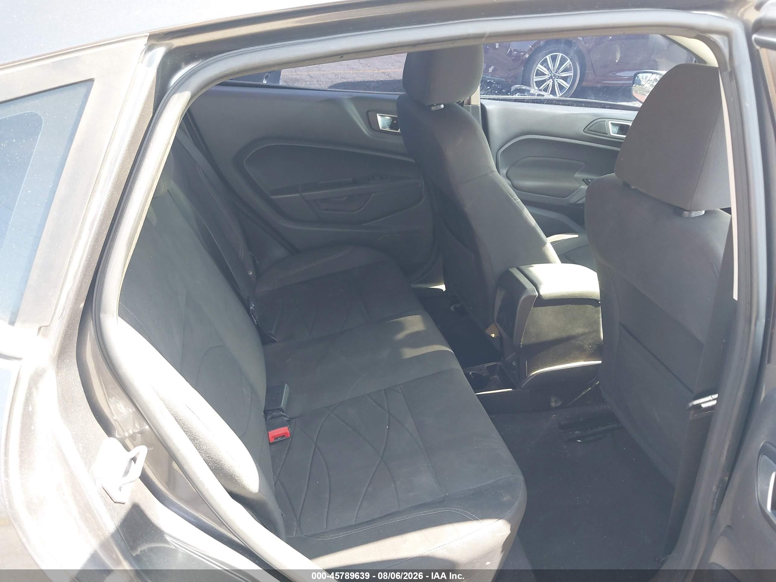 2015 Ford Fiesta Se Gray vin: 3FADP4EJ4FM122510