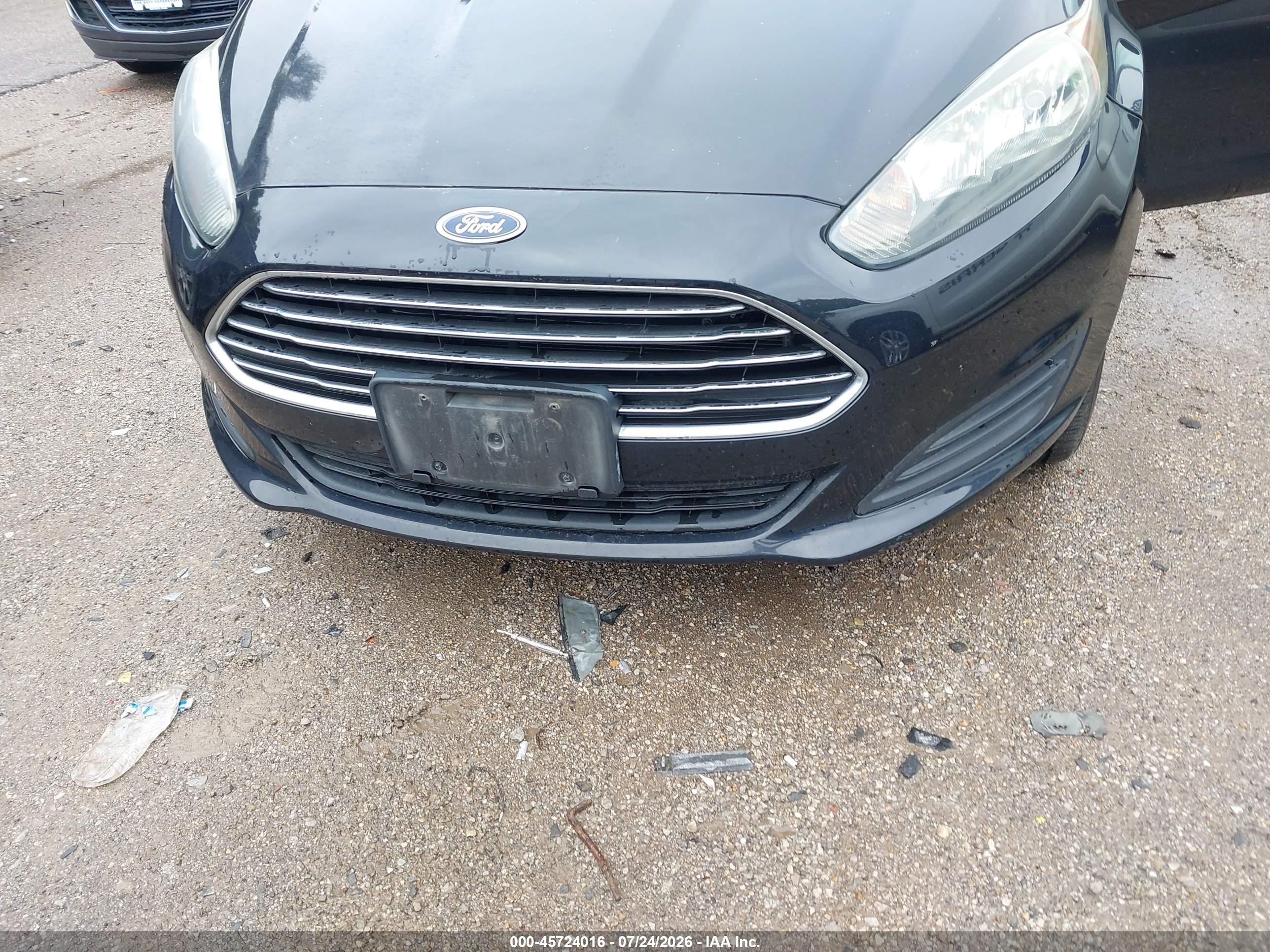 2015 Ford Fiesta Se Черный vin: 3FADP4EJ4FM136276