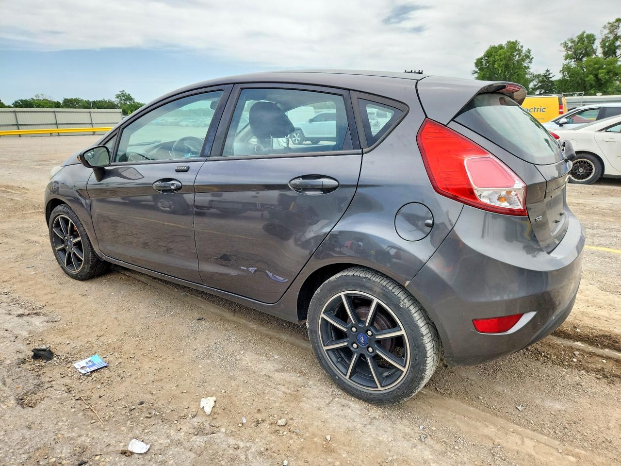 2015 Ford Fiesta Se Gray vin: 3FADP4EJ4FM171934