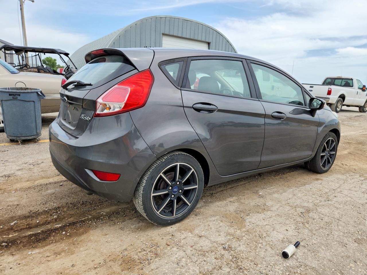 2015 Ford Fiesta Se Gray vin: 3FADP4EJ4FM171934