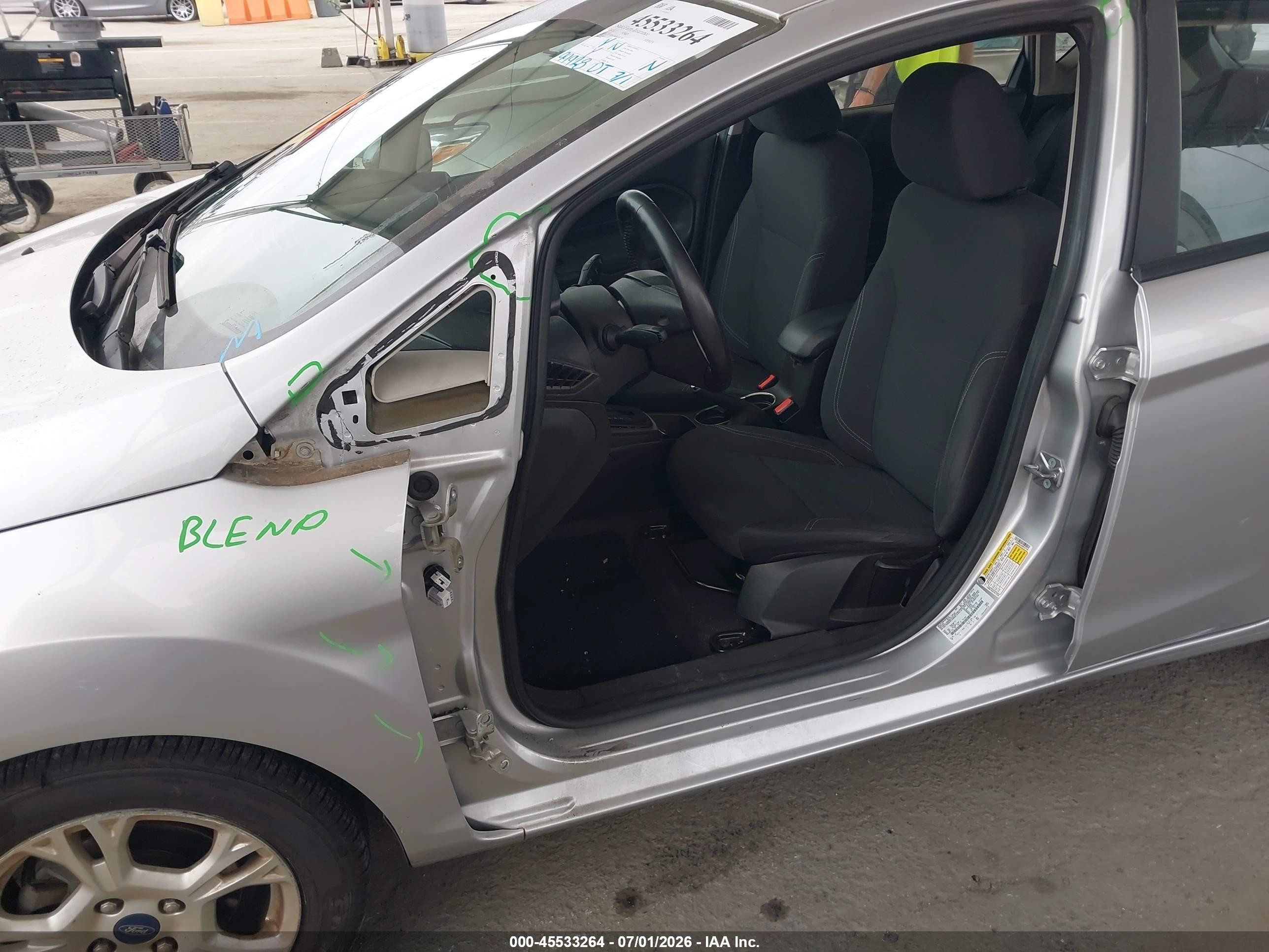 2015 Ford Fiesta Se Silver vin: 3FADP4EJ4FM181749