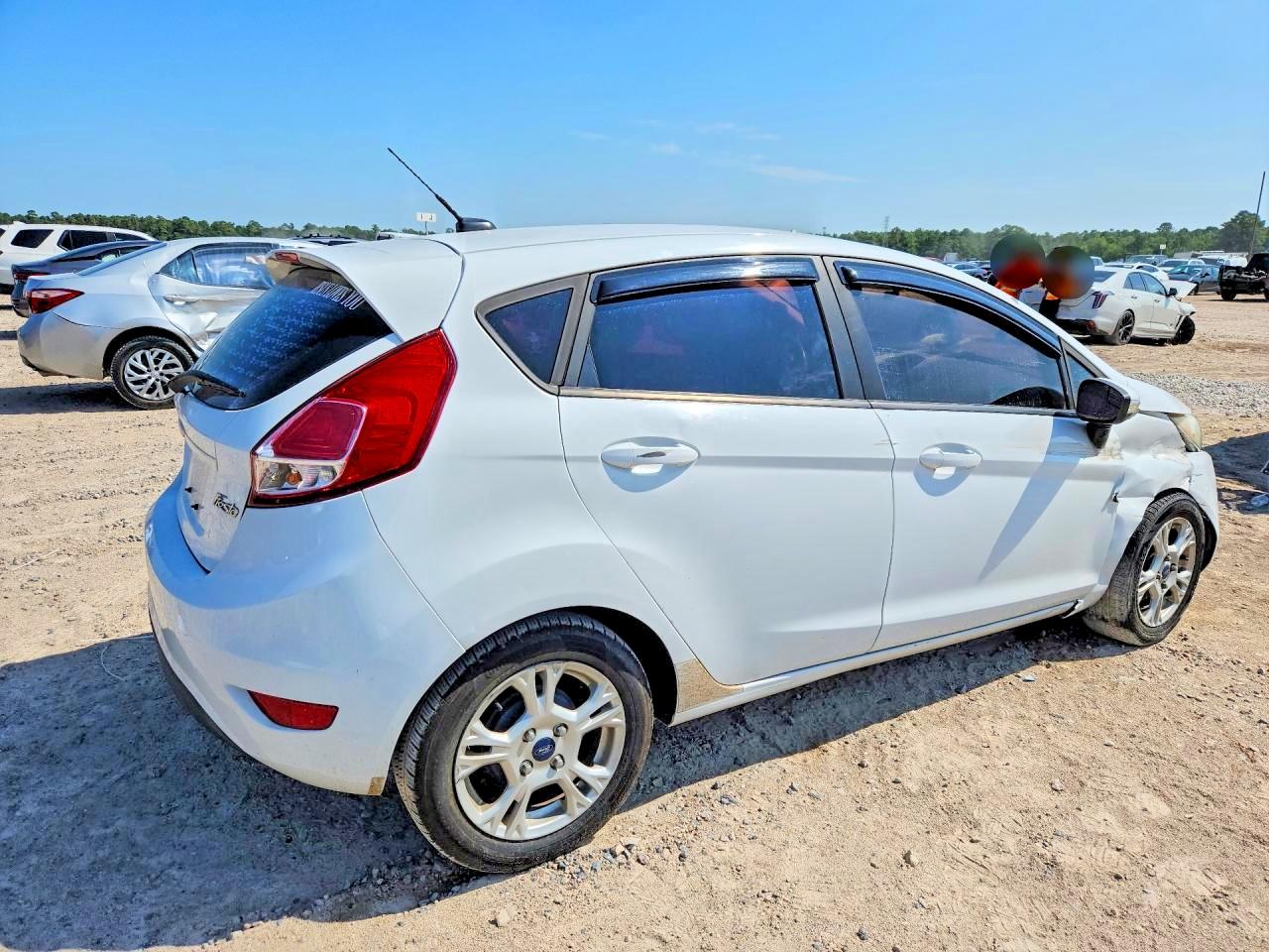 2015 Ford Fiesta Se White vin: 3FADP4EJ4FM225541