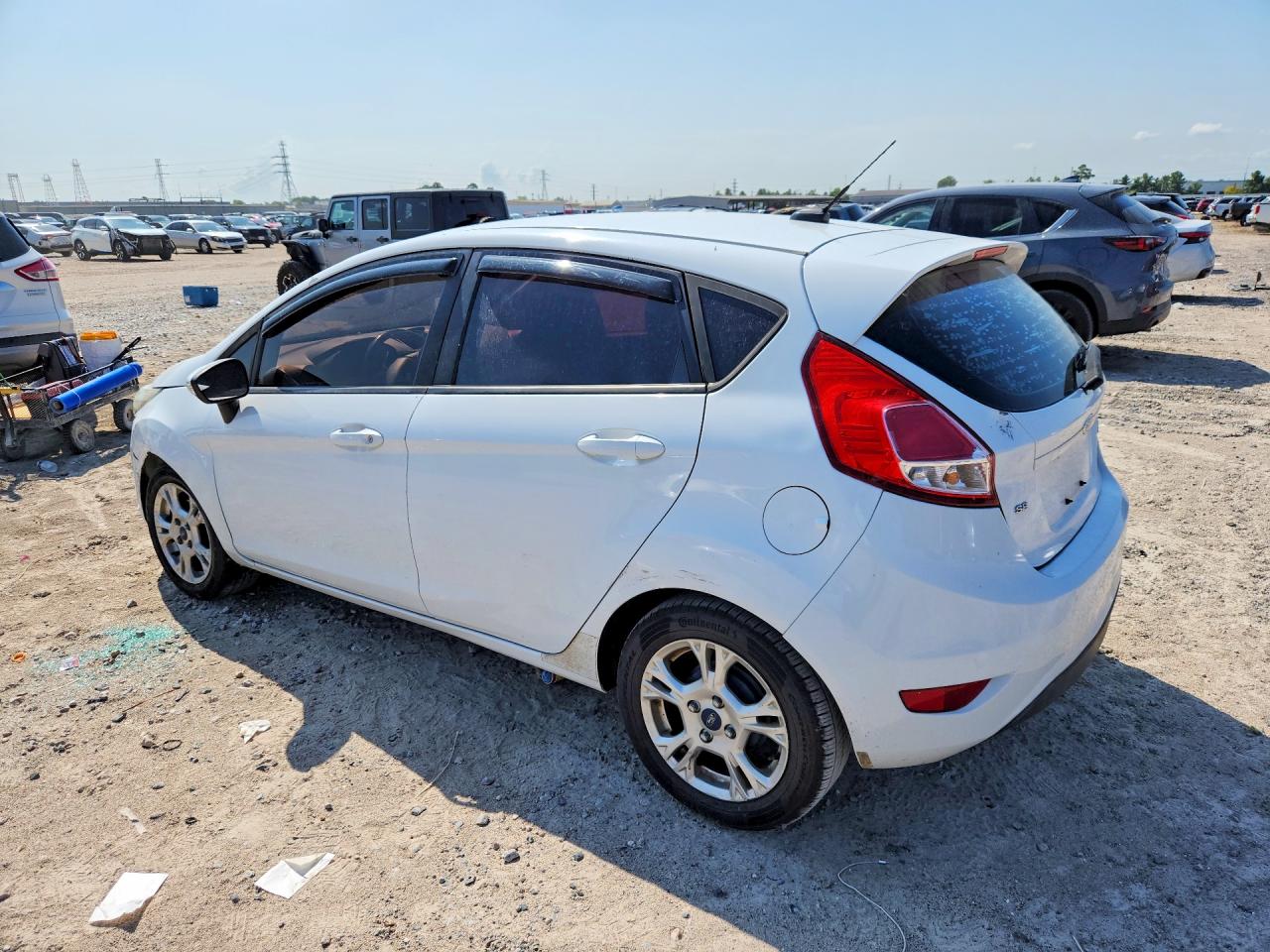 2015 Ford Fiesta Se White vin: 3FADP4EJ4FM225541