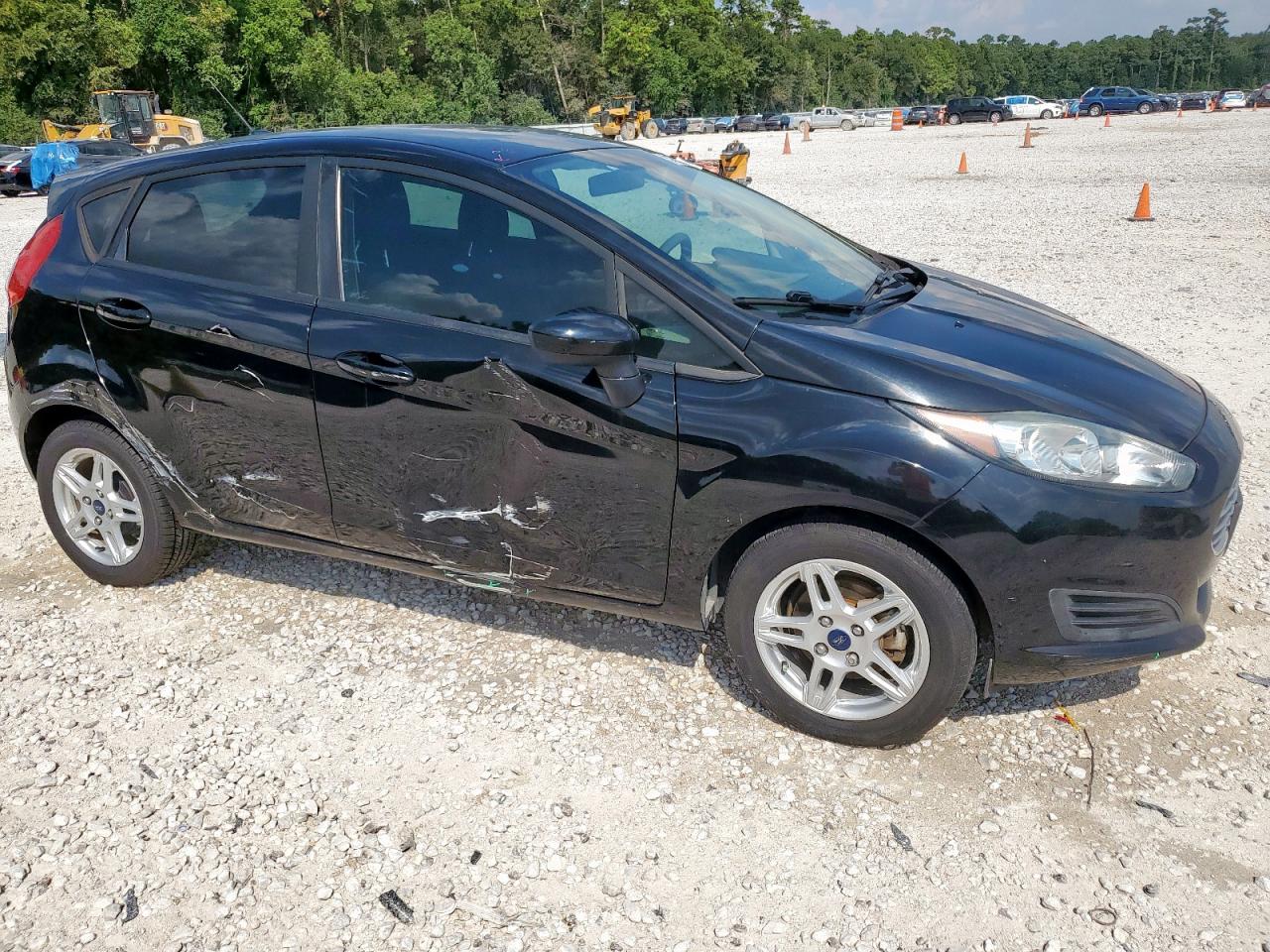 2018 Ford Fiesta Se Black vin: 3FADP4EJ4JM106719