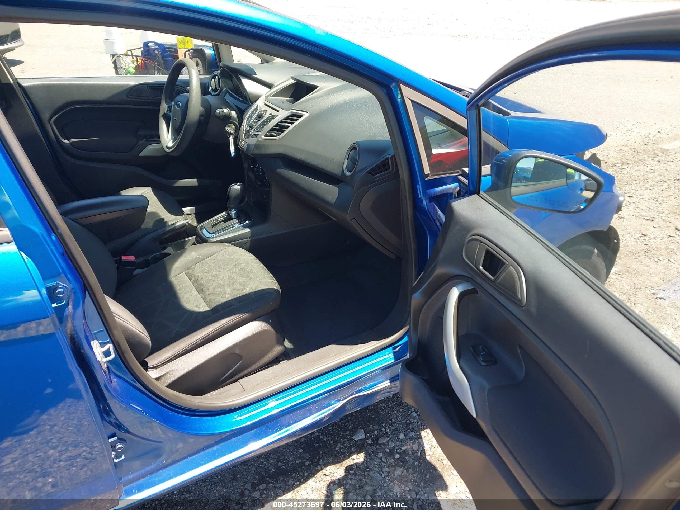 2011 Ford Fiesta Se Blue vin: 3FADP4EJ5BM206569
