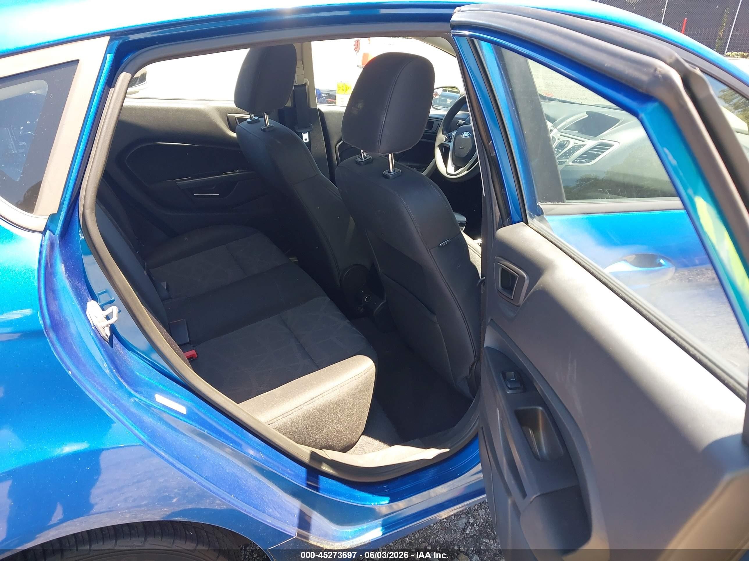 2011 Ford Fiesta Se Blue vin: 3FADP4EJ5BM206569