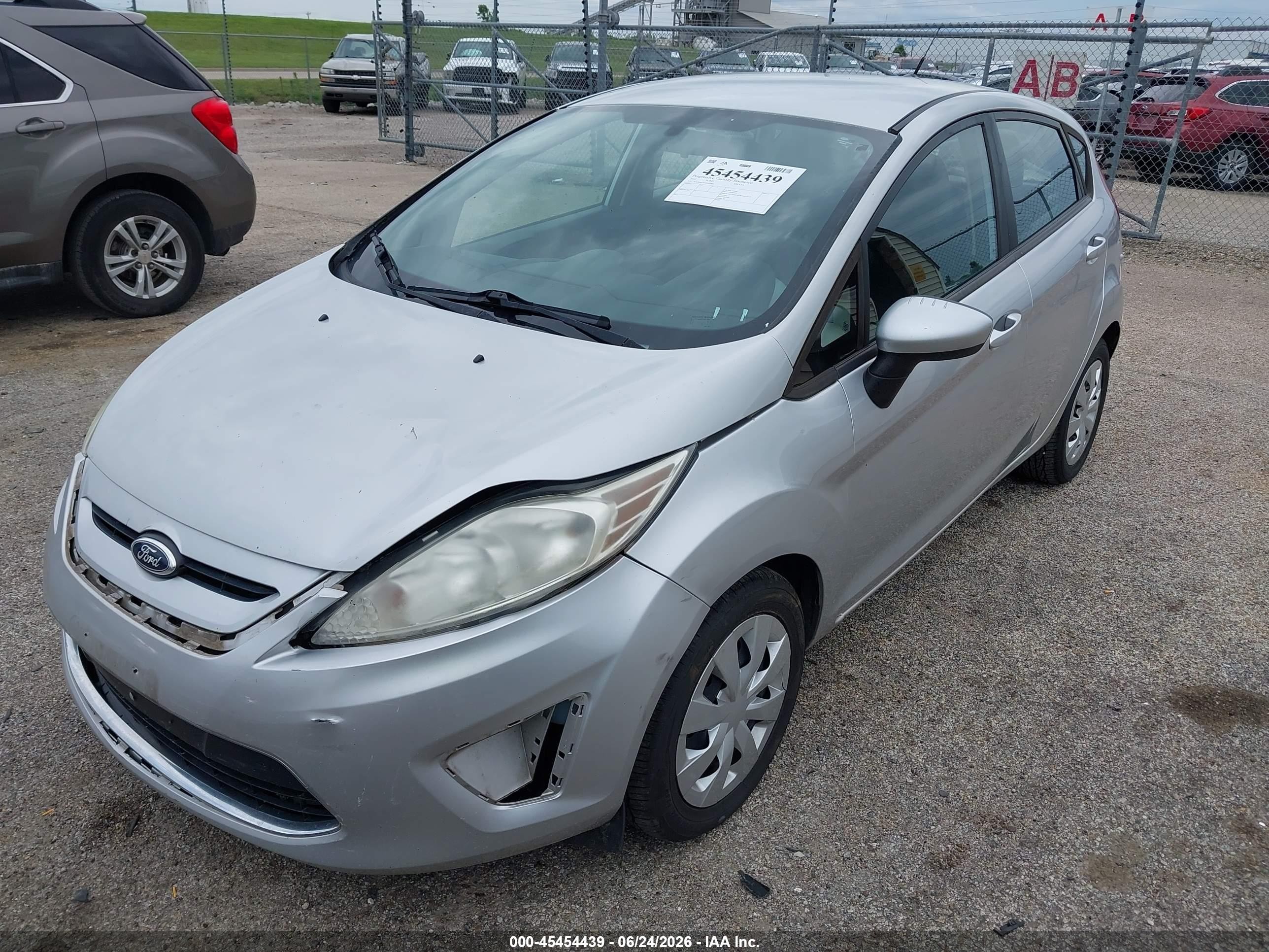 2012 Ford Fiesta Se Silver vin: 3FADP4EJ5CM207903