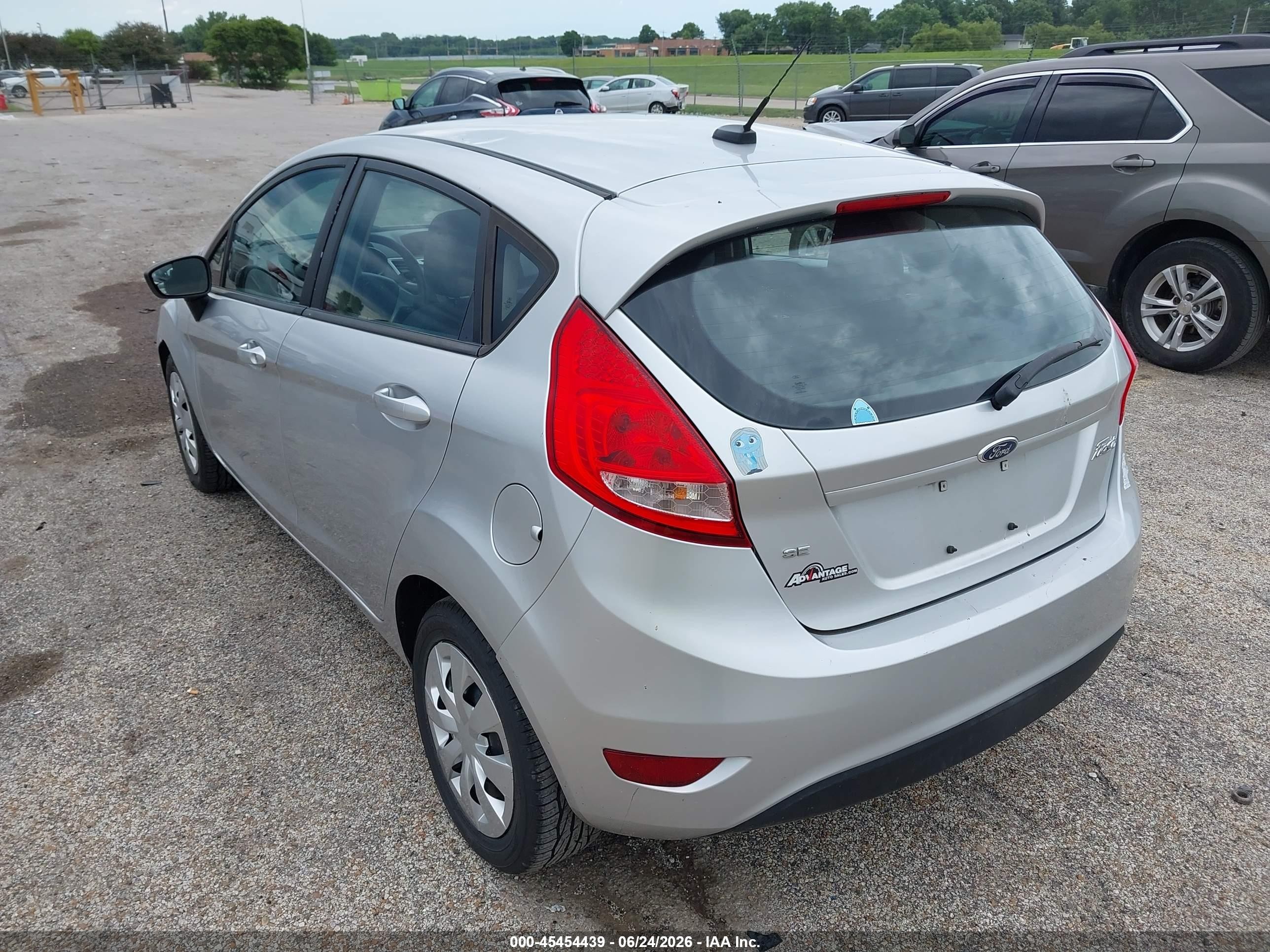 2012 Ford Fiesta Se Silver vin: 3FADP4EJ5CM207903