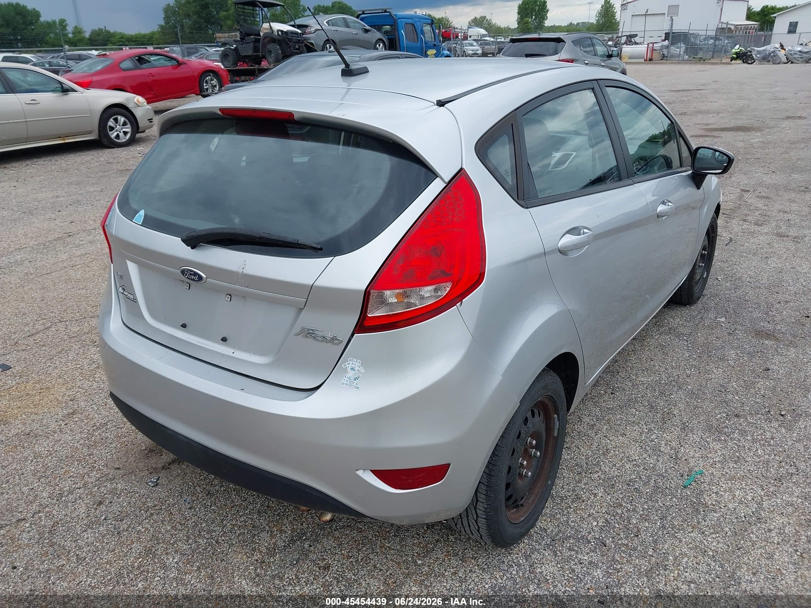2012 Ford Fiesta Se Silver vin: 3FADP4EJ5CM207903