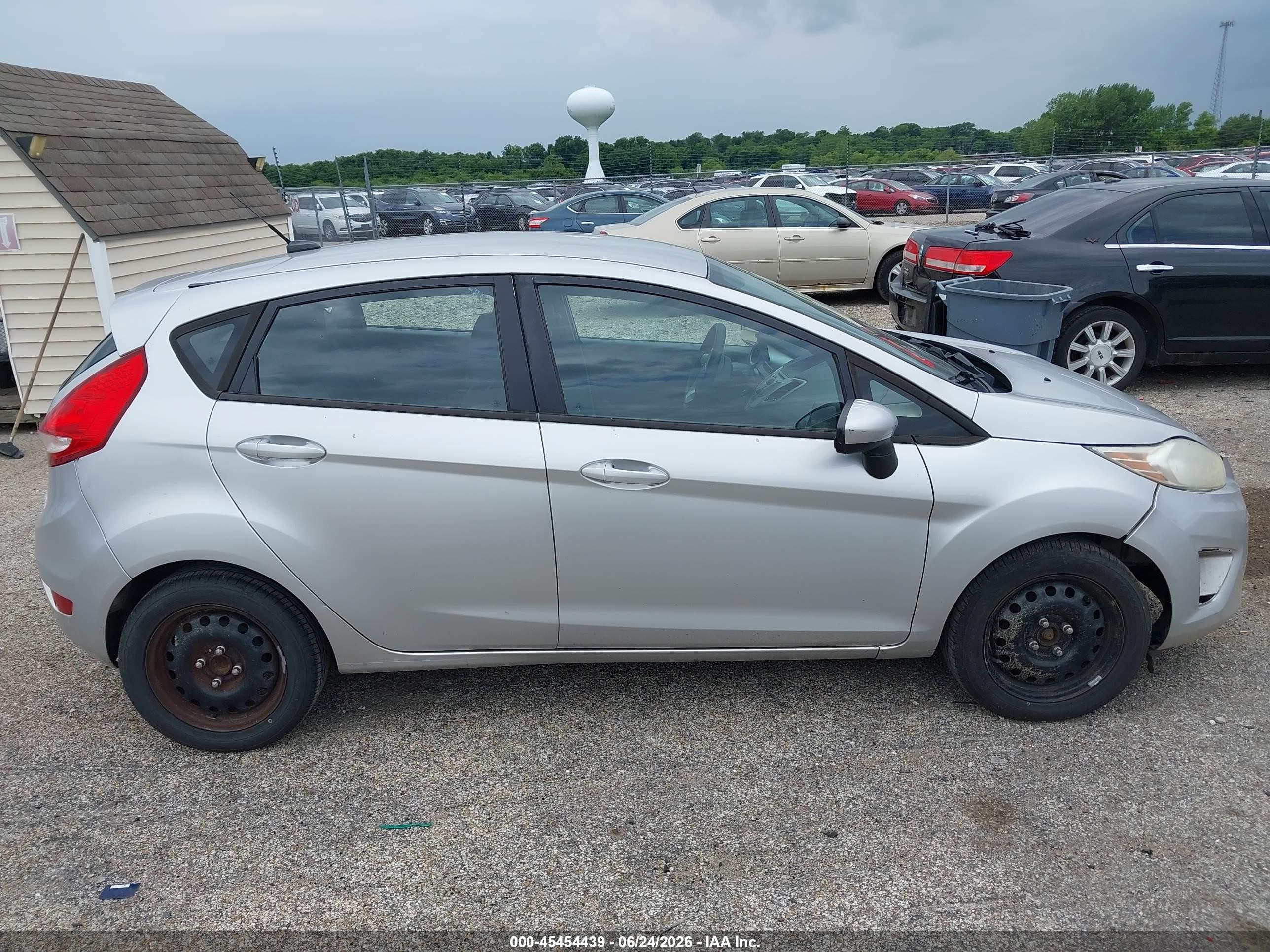 2012 Ford Fiesta Se Silver vin: 3FADP4EJ5CM207903