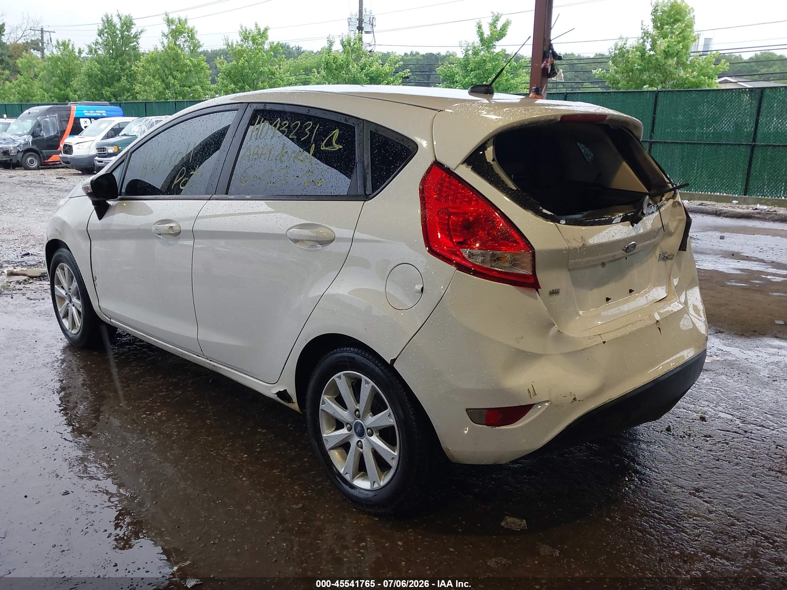 2013 Ford Fiesta Se White vin: 3FADP4EJ5DM158168