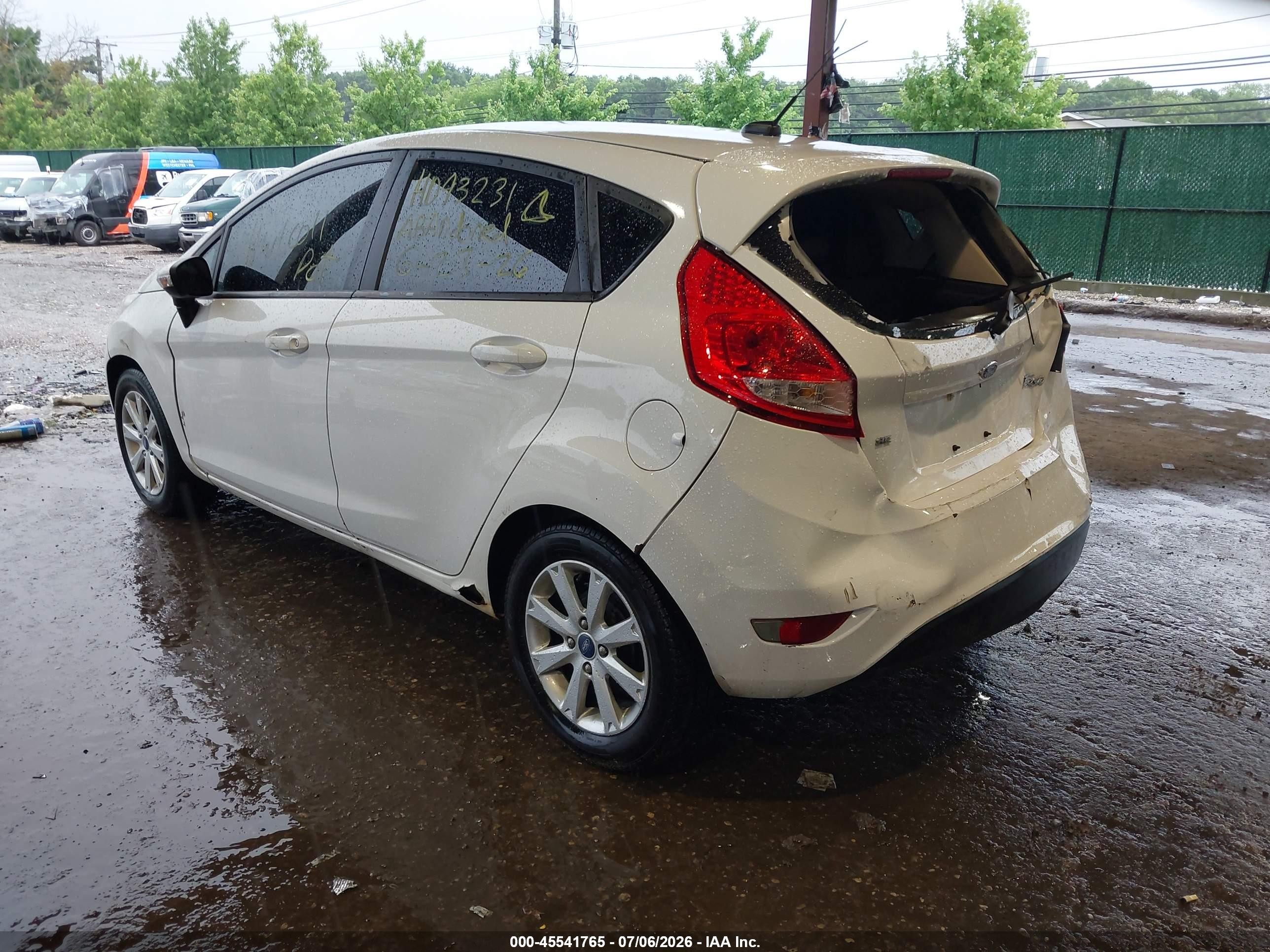 2013 Ford Fiesta Se White vin: 3FADP4EJ5DM158168
