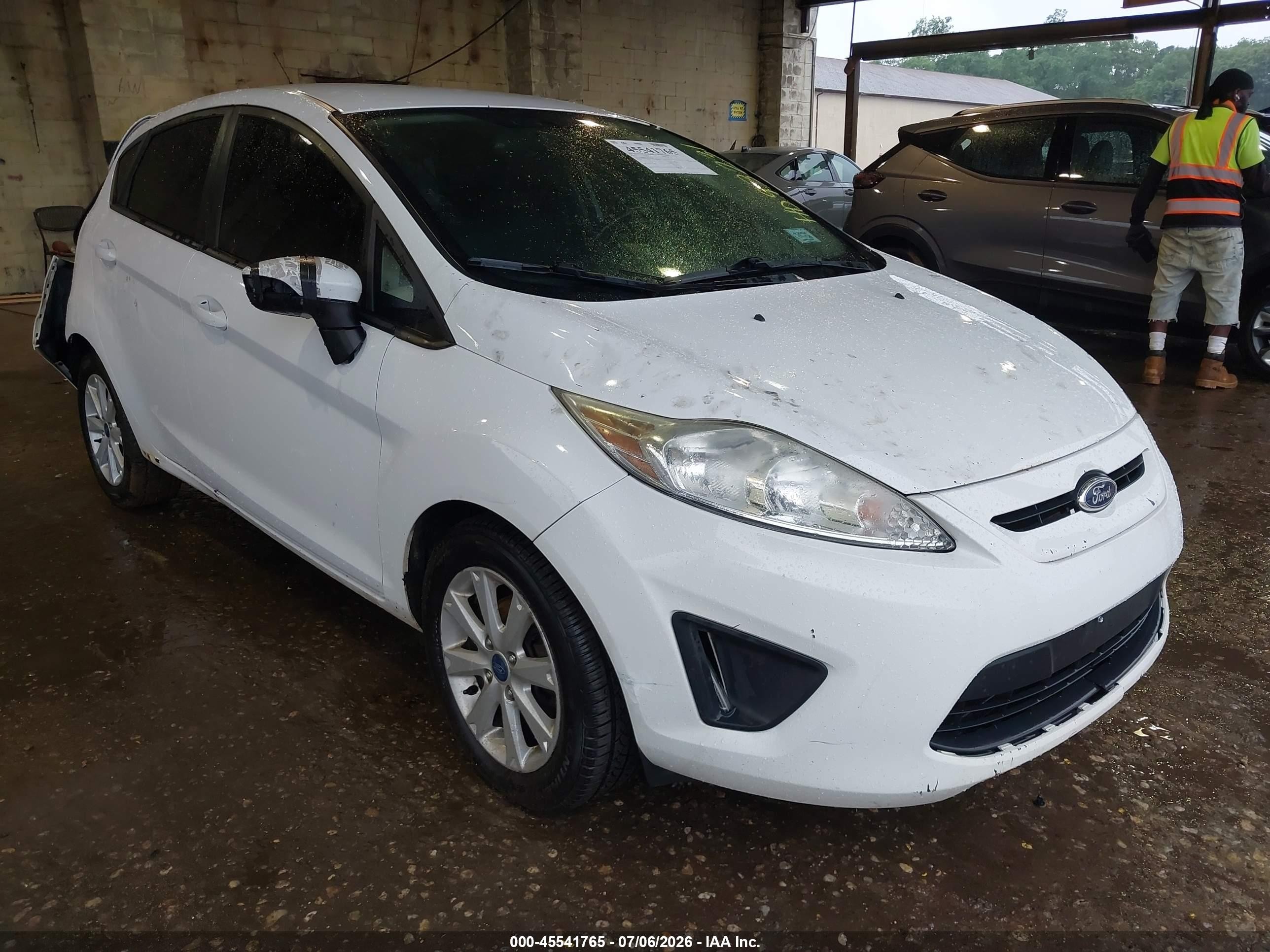2013 Ford Fiesta Se White vin: 3FADP4EJ5DM158168