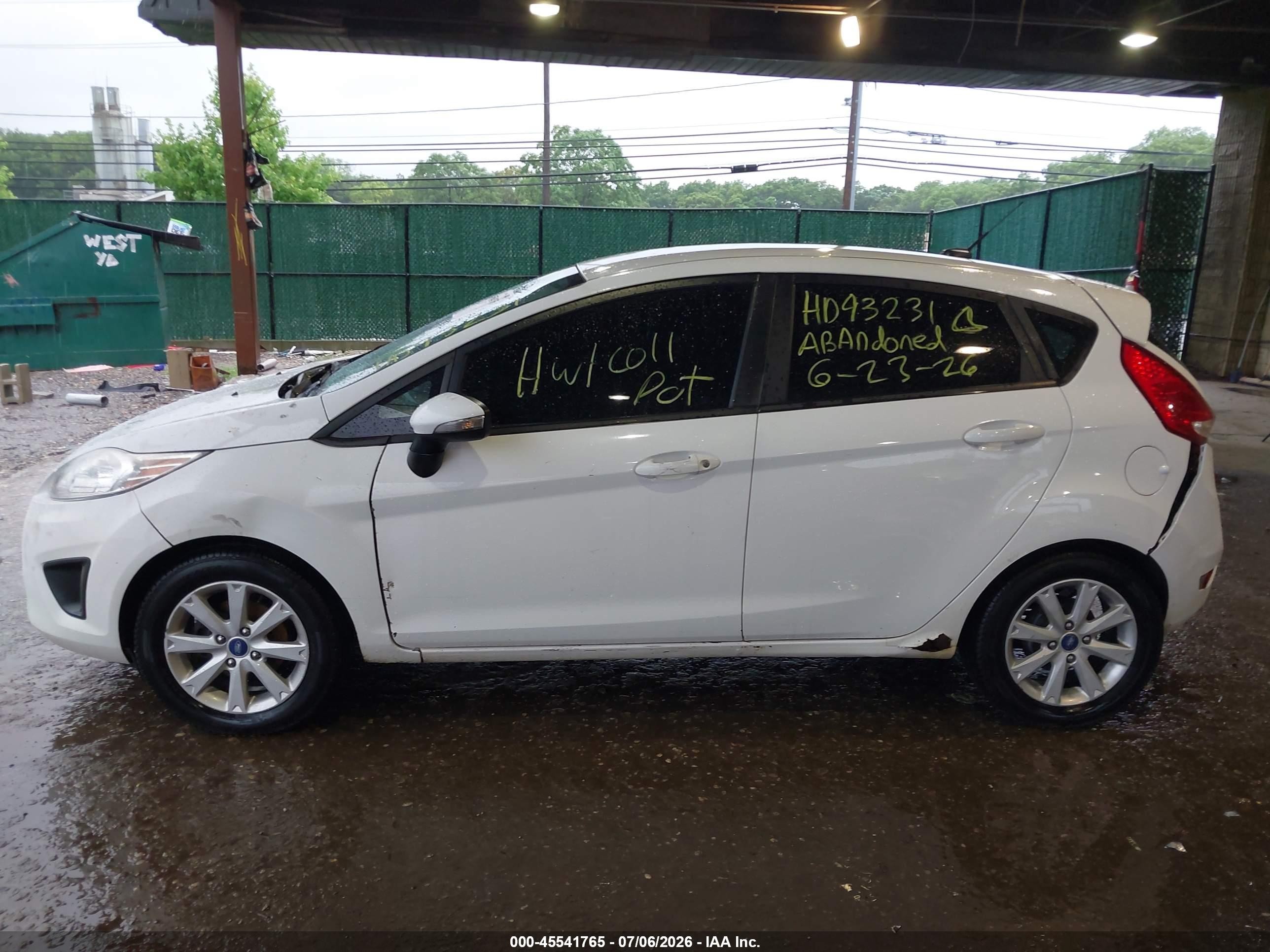 2013 Ford Fiesta Se White vin: 3FADP4EJ5DM158168