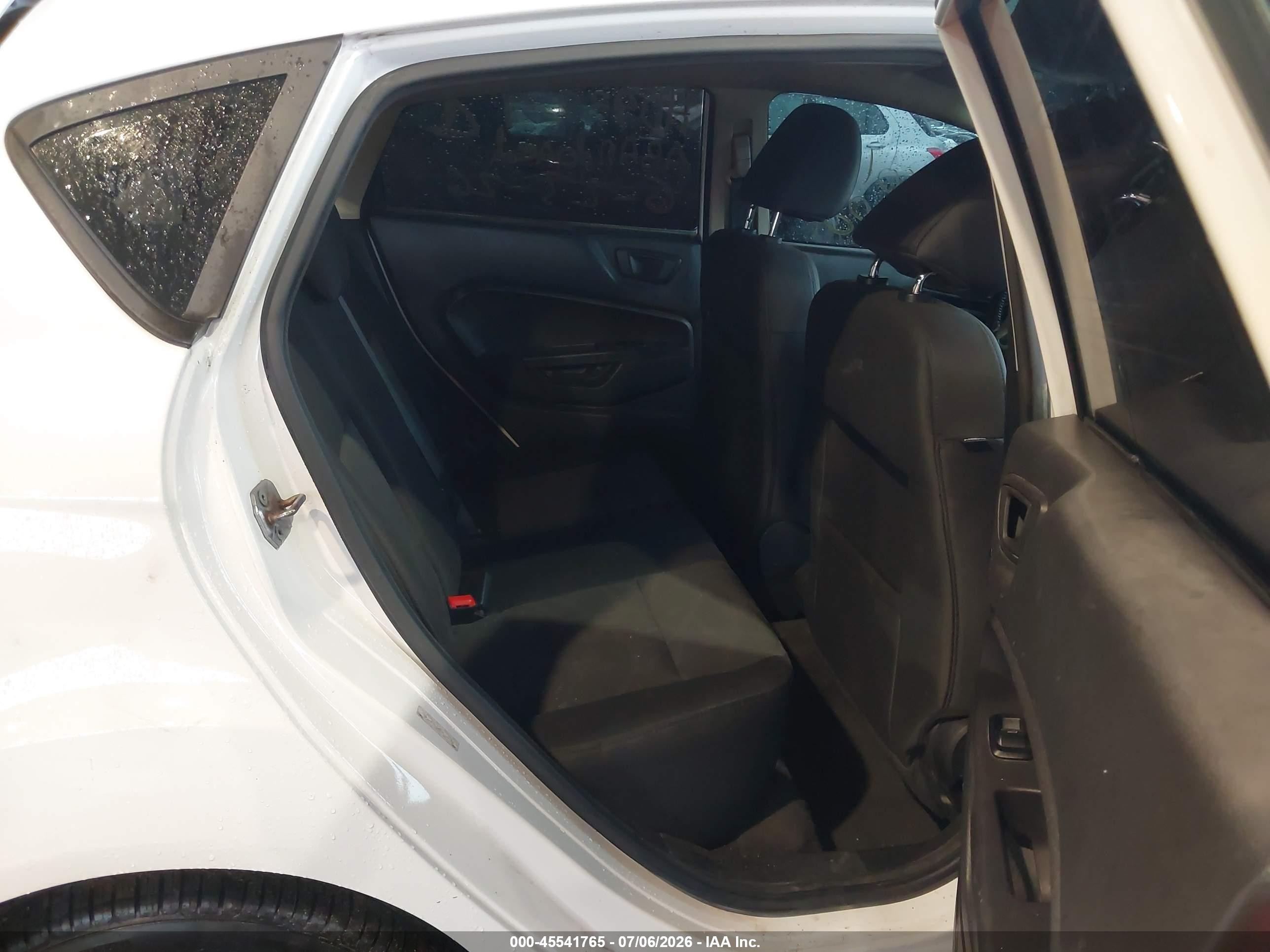 2013 Ford Fiesta Se White vin: 3FADP4EJ5DM158168