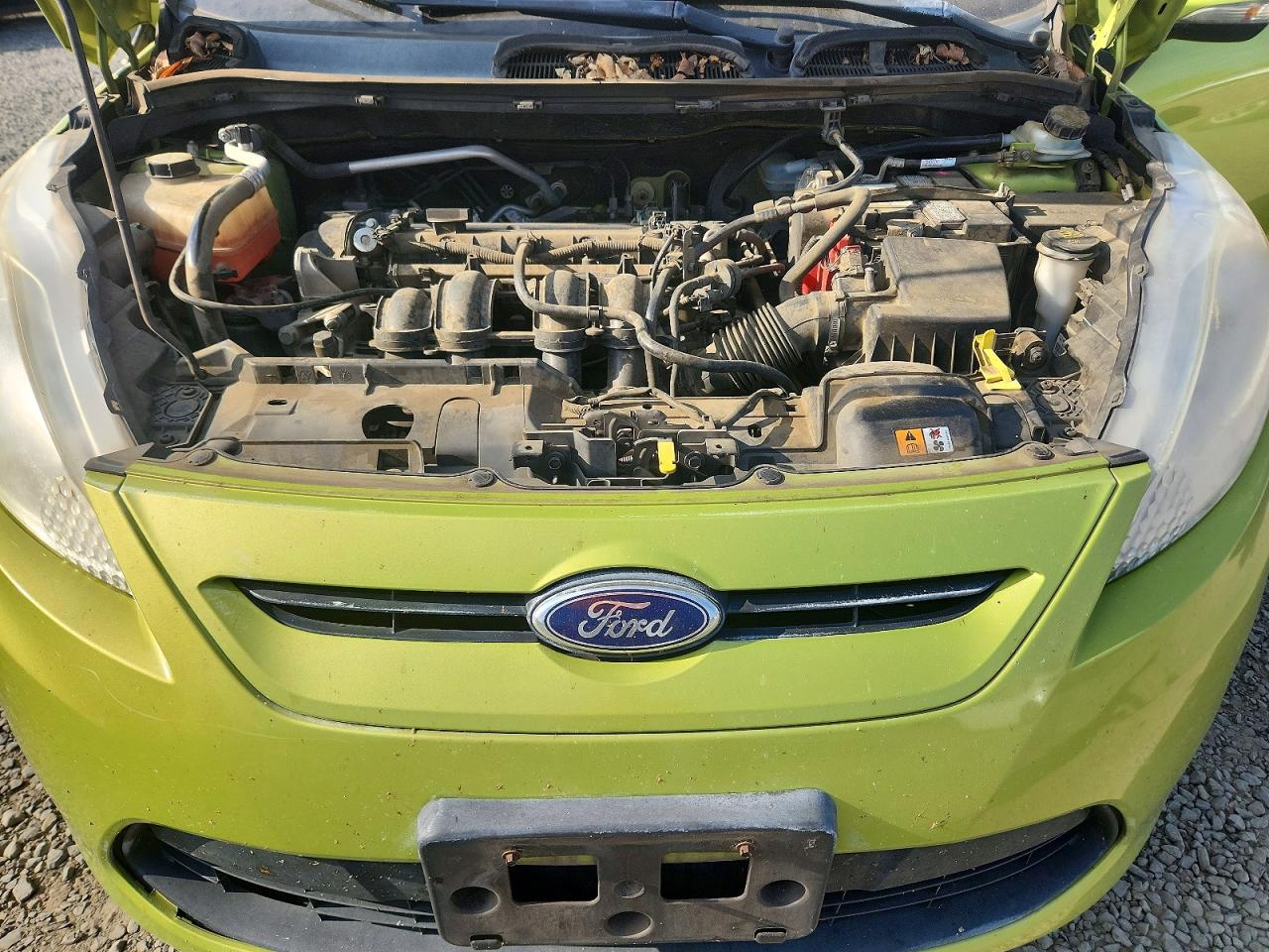 2013 Ford Fiesta Se Зеленый vin: 3FADP4EJ5DM201083