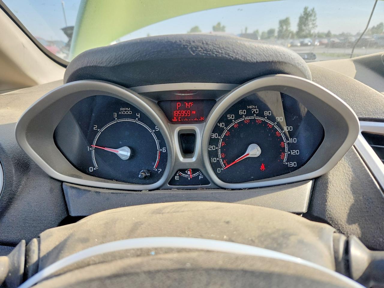 2013 Ford Fiesta Se Зеленый vin: 3FADP4EJ5DM201083