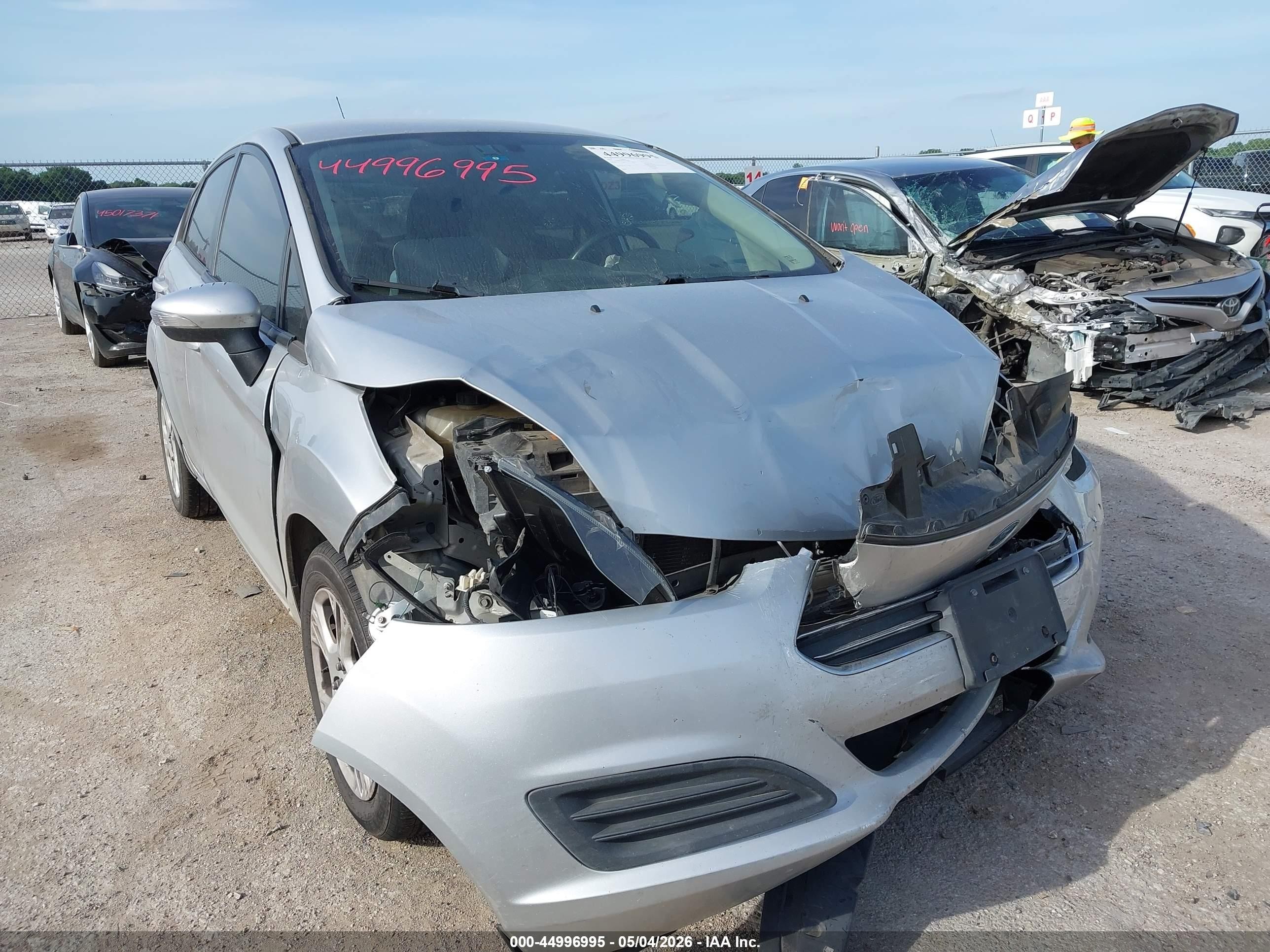 2014 Ford Fiesta Se Silver vin: 3FADP4EJ5EM154560