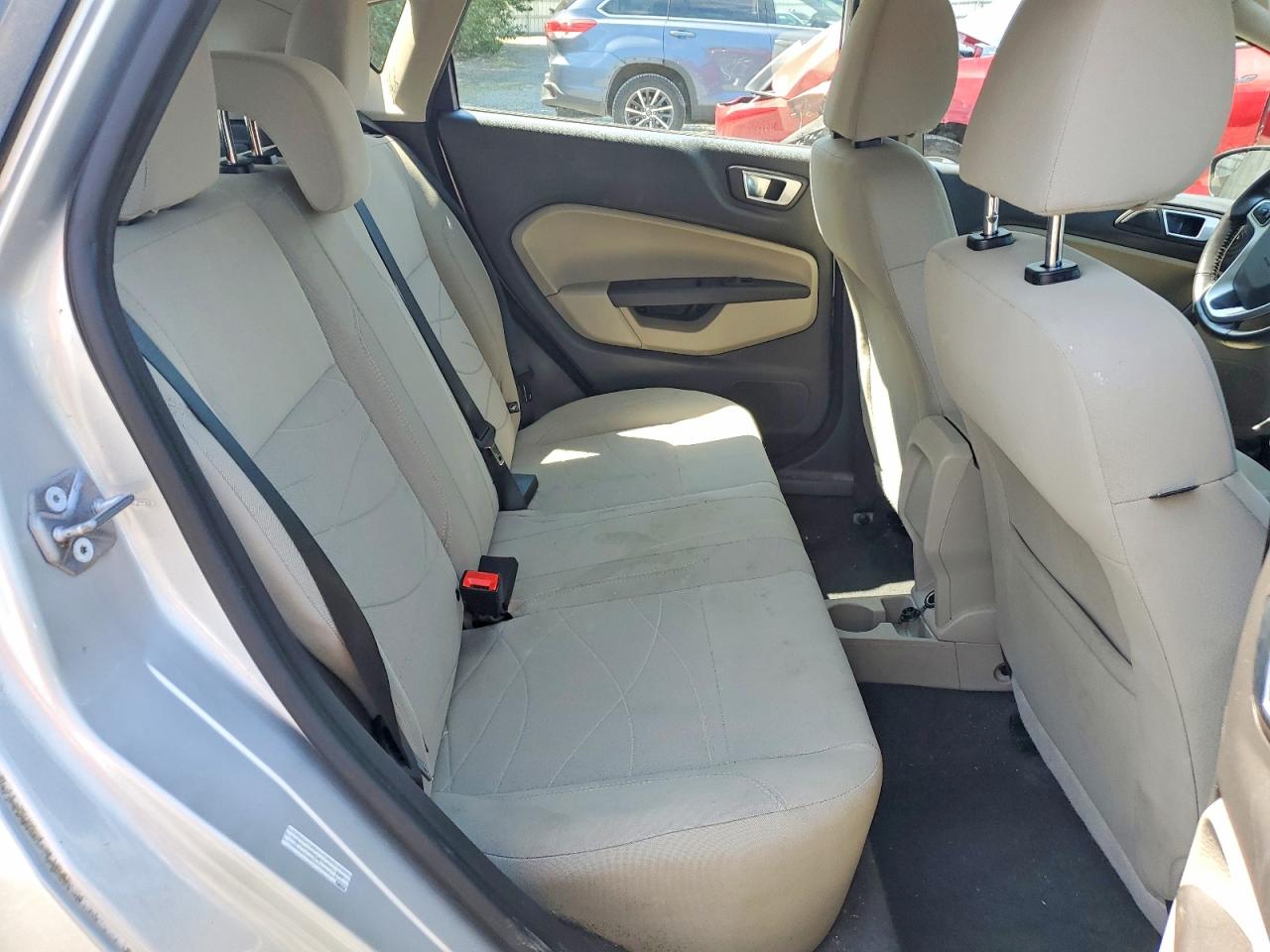 2014 Ford Fiesta Se Silver vin: 3FADP4EJ5EM216099