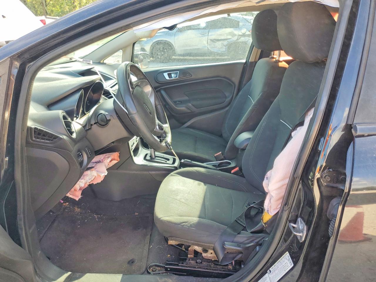 2014 Ford Fiesta Se Черный vin: 3FADP4EJ5EM240483