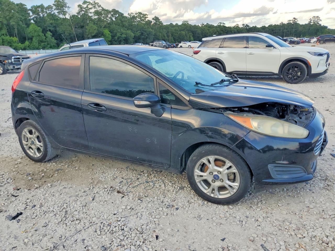 2014 Ford Fiesta Se Черный vin: 3FADP4EJ5EM240483
