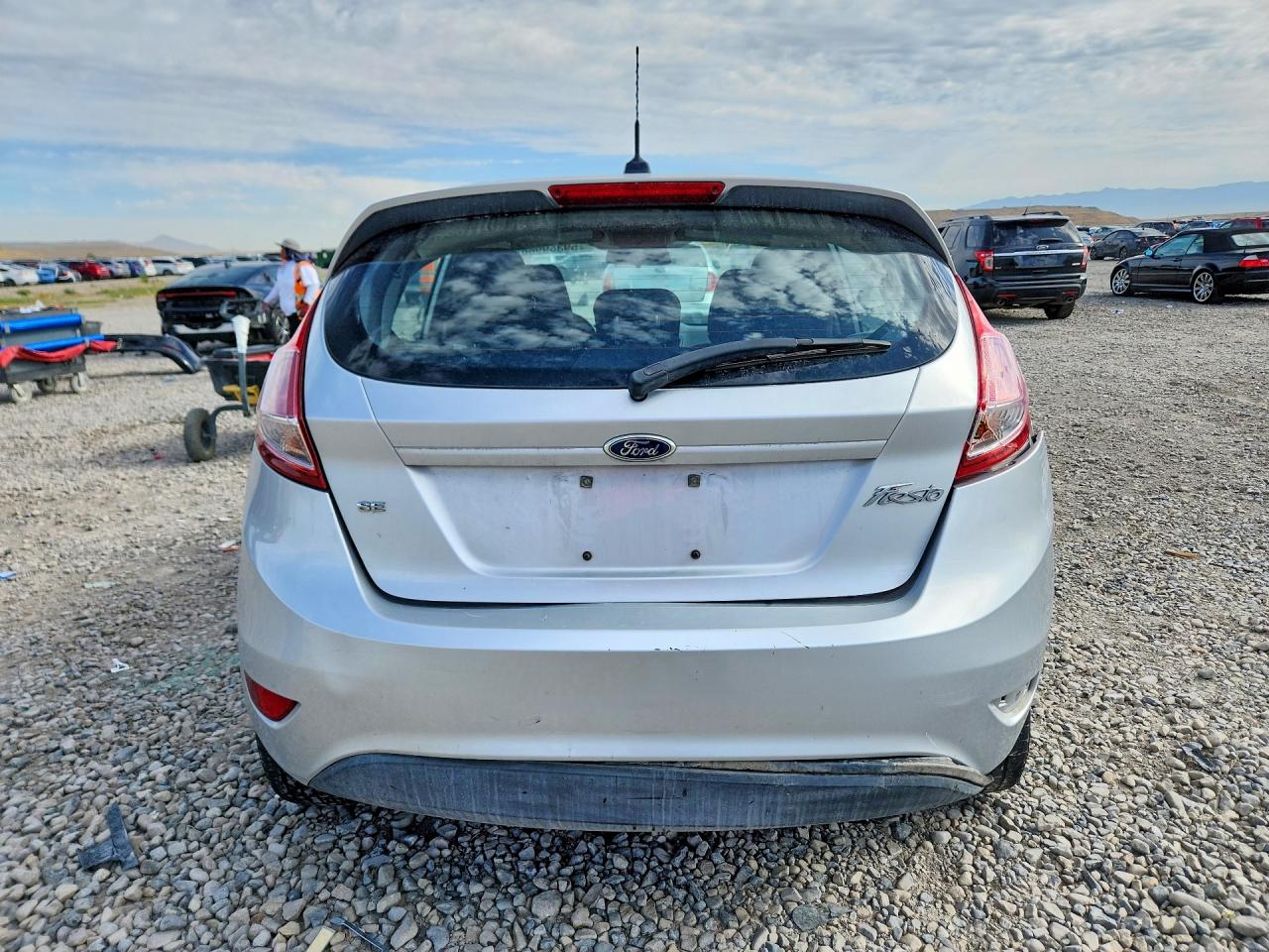 2015 Ford Fiesta Se Silver vin: 3FADP4EJ5FM107949
