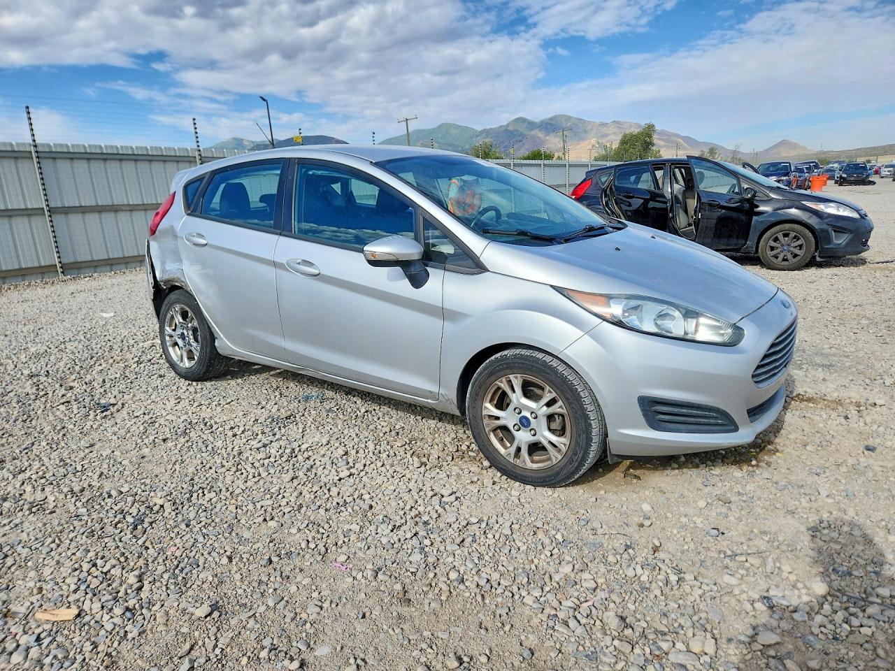 2015 Ford Fiesta Se Silver vin: 3FADP4EJ5FM107949
