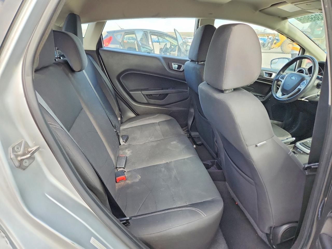 2015 Ford Fiesta Se Silver vin: 3FADP4EJ5FM107949